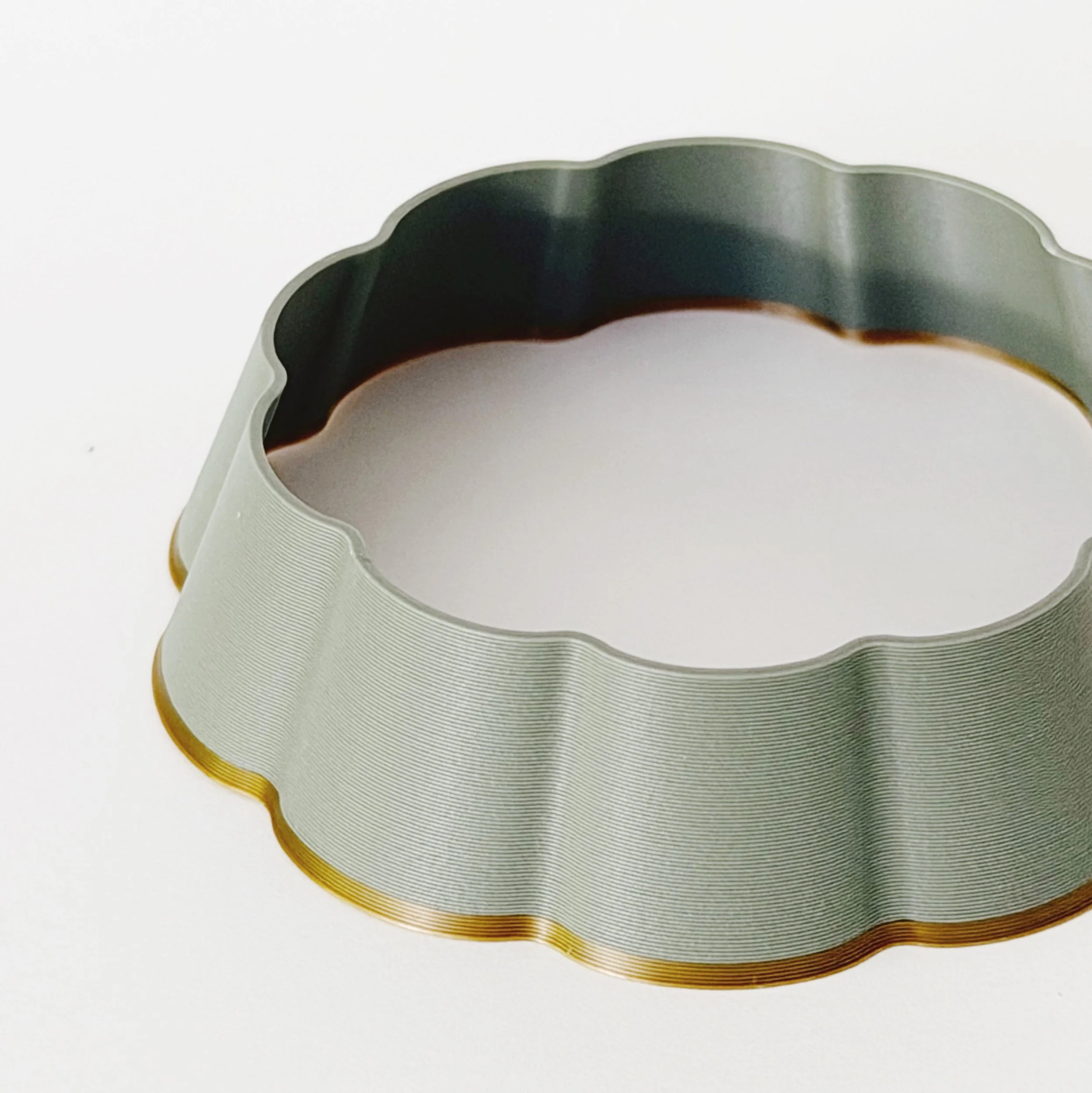 Miniature Scalloped Tree Skirt