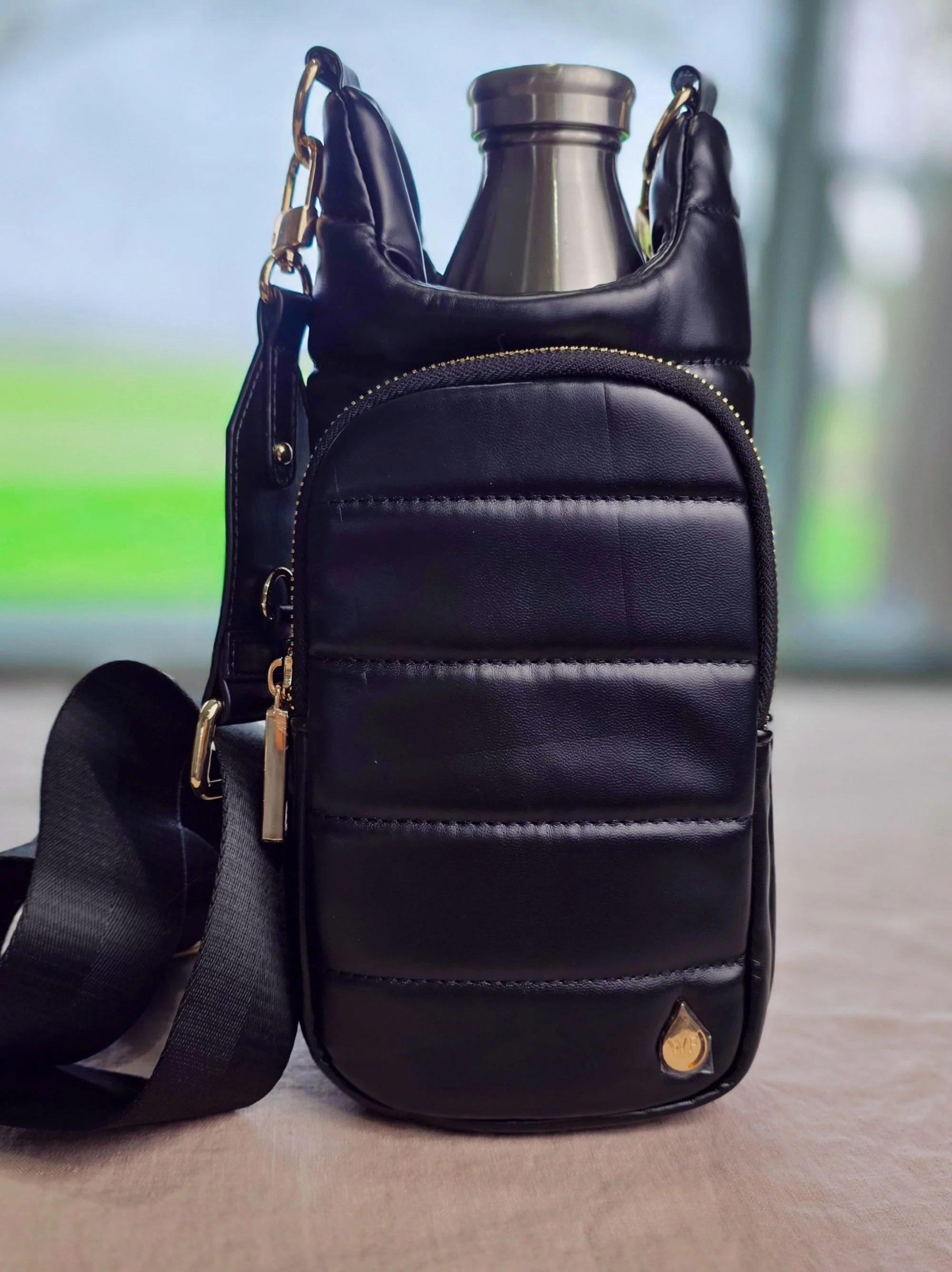 black_crossbody.jpg