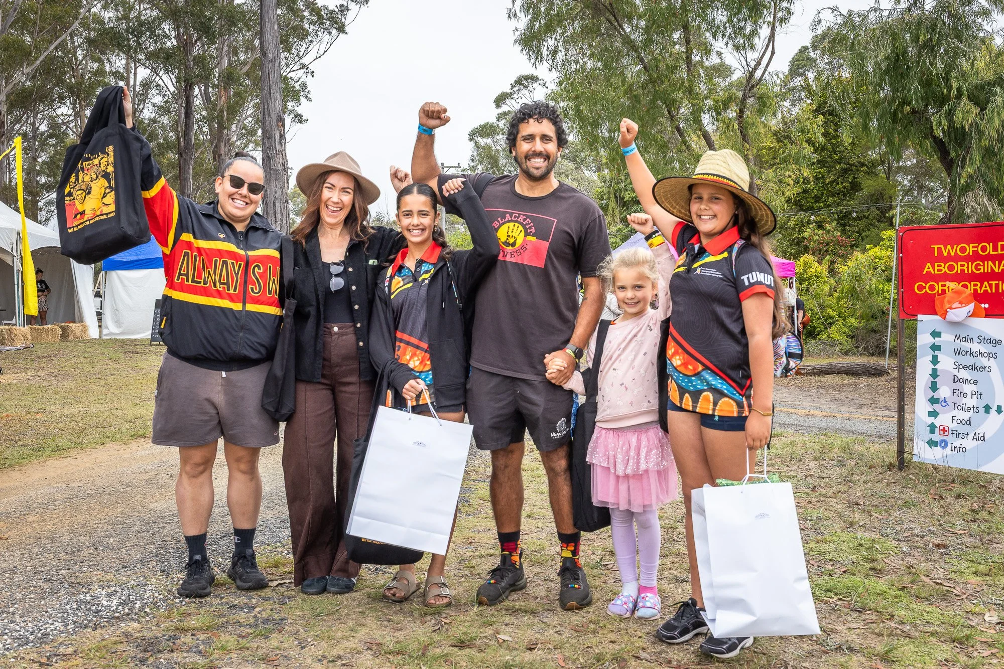 It's that time again when we play ... TAG 'EM !  Tag your friends and family if you see them in these awesome images from Giiyong Festival 2025 by David Rogers Photography 

Another batch coming soon!

#giiyongfestival #thaua #yuin #jigamy #festivals