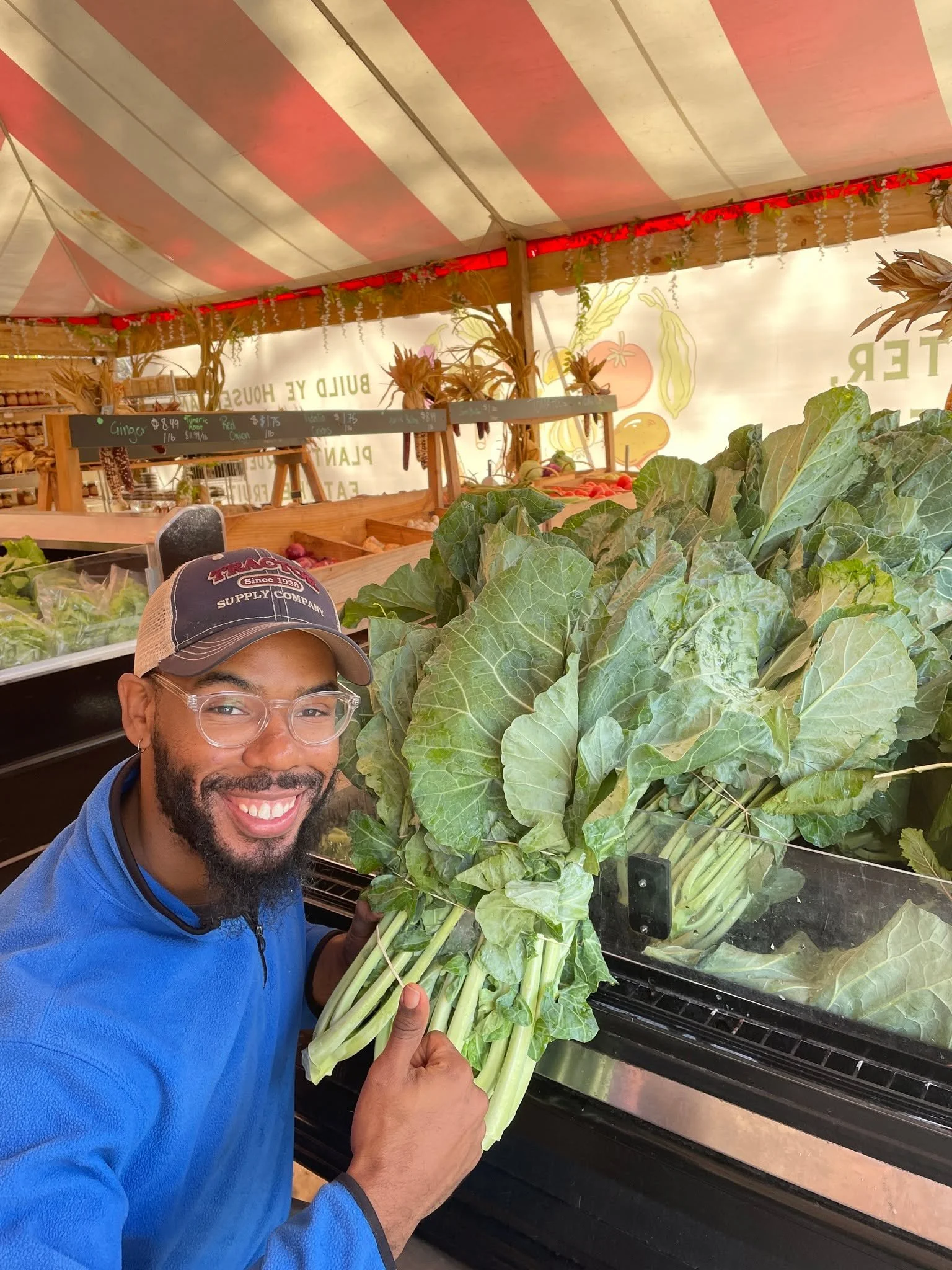 Team Kale is winning today&hellip; but let&rsquo;s settle this.
What other greens are you cooking this Thanksgiving?
Collards? Mustards? Turnip greens?
Drop your favorite in the comments !

🛒shop.atlantaharvest.com

3529 Anvil Block Rd, Ellenwood, G