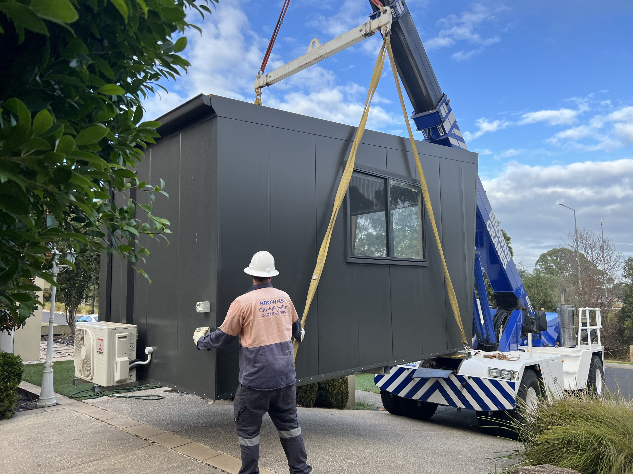 Room To Move portable room crane truck delivery