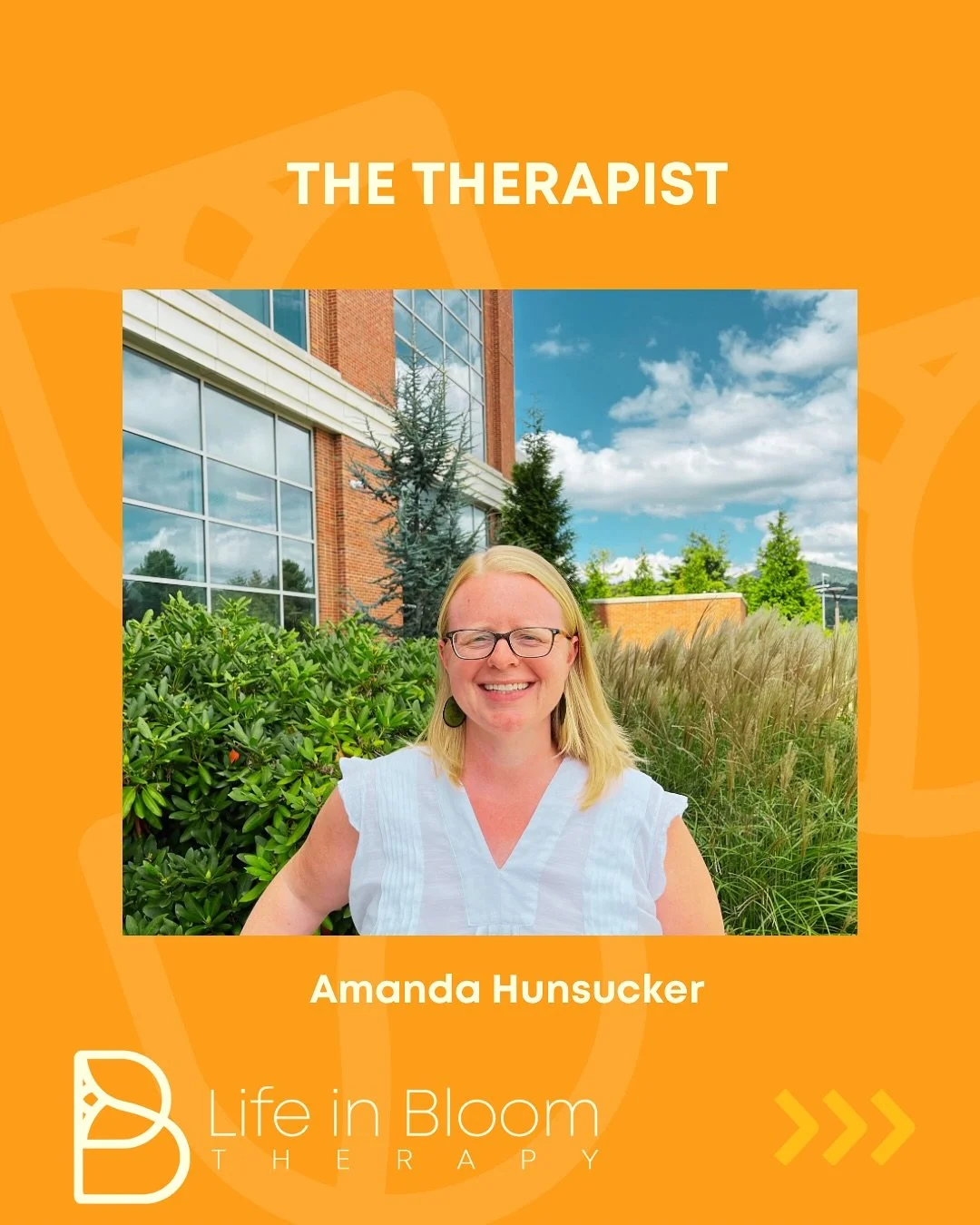 Therapist Spotlight: 
🧡Amanda Hunsucker, MSW Student🧡 
Meet Amanda, our student therapist at Life in Bloom Therapy! Amanda is an App State MSW student with a deep passion for perinatal health, infertility, and all things family planning and parenti