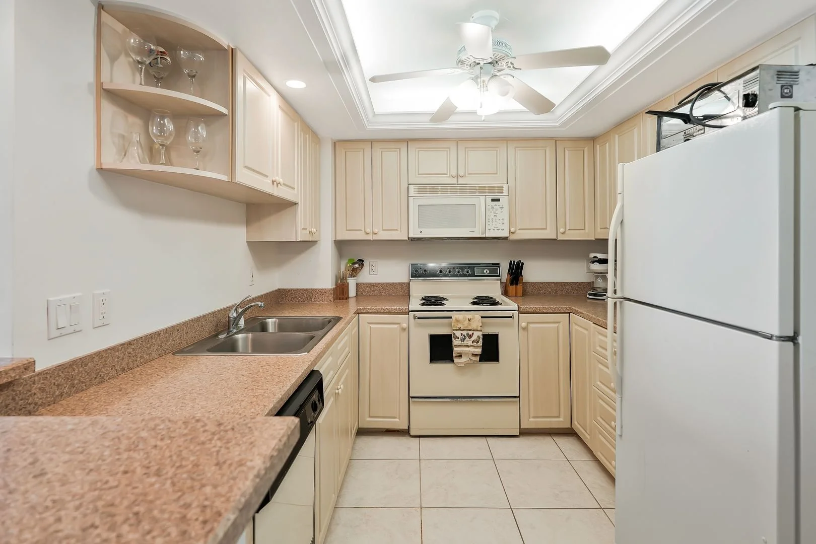 380 Seaview Ct #1910, Marco Island, FL 34145 (12).jpg
