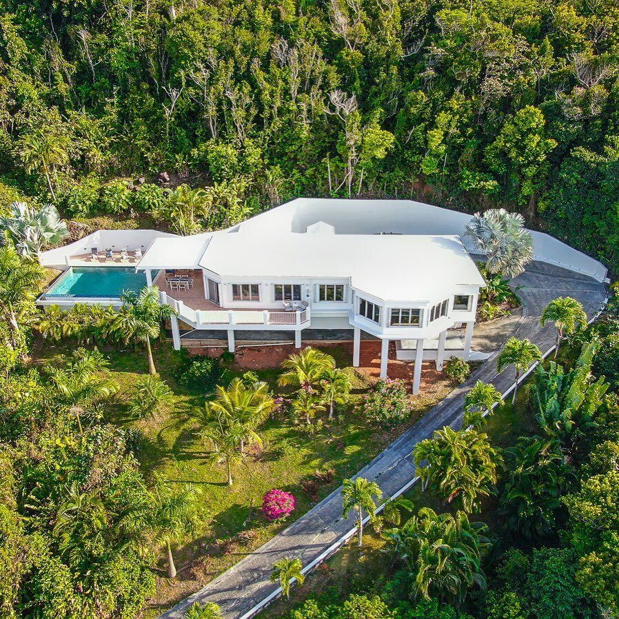 Thank you @keyvisuals340
Can&rsquo;t wait to see the rest of the pics!
#islandgetaway #usvirginislands #usvi