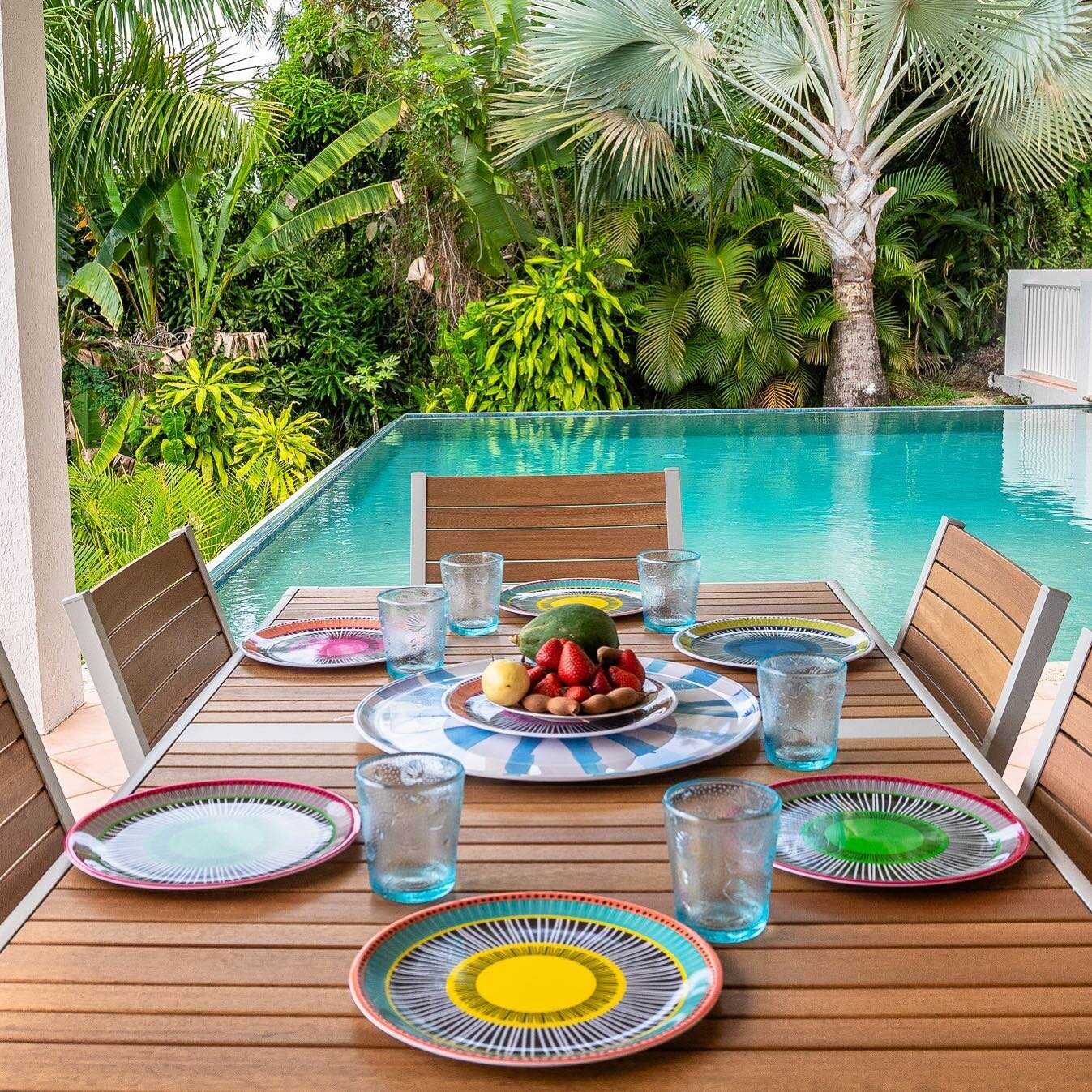 Great Day for alfresco dining at Silver Palm Villa. #vacationhomerental #silverpalm #usvi #pool #food #dining #pretty #beautiful #greatday