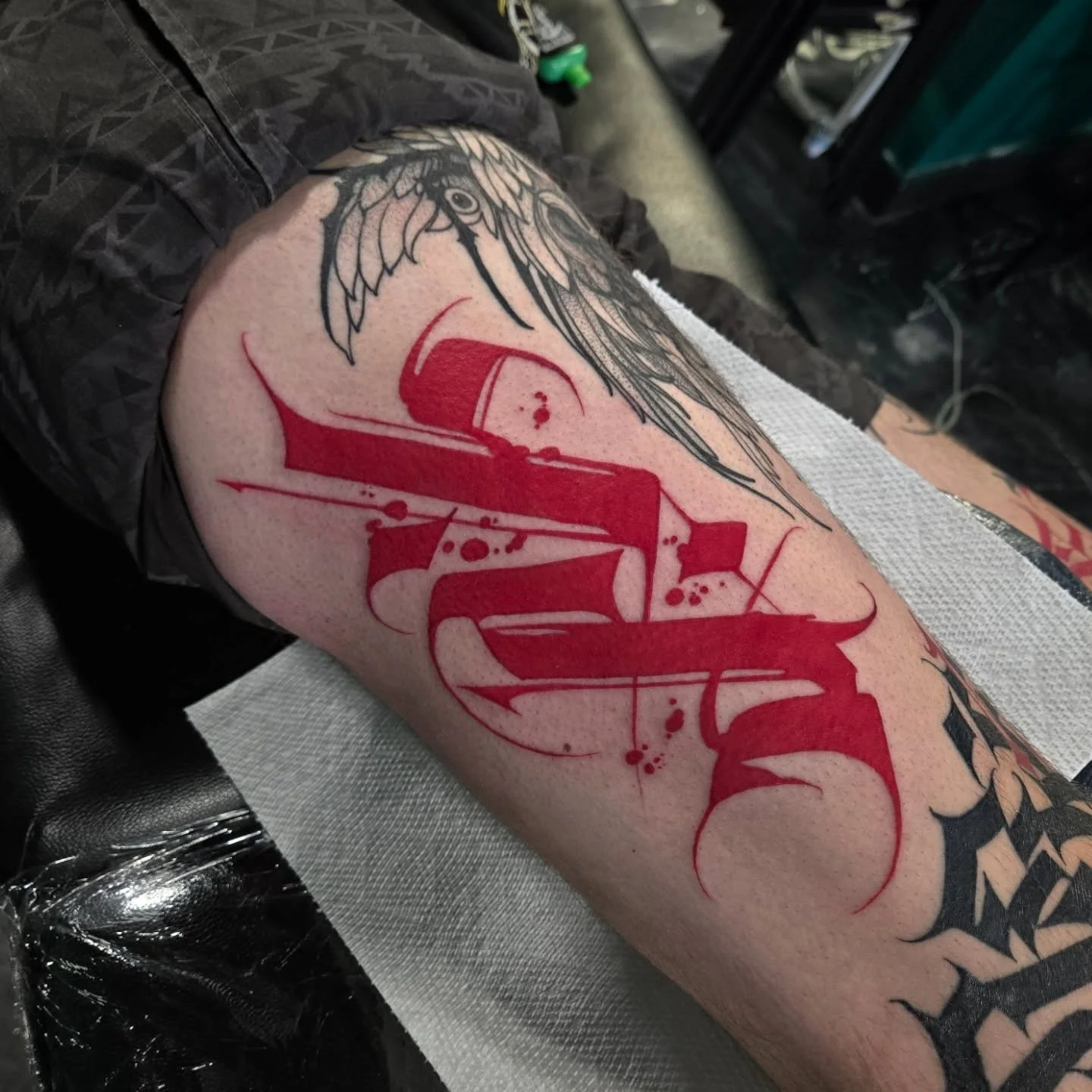 Did this one last week before I left for the convention. All red abstract calligraphy. Thanks again @_its.just.ben for letting me add another one for you 🤘🏼. Im also back in denver and I have some openings this week and more this for June and July.
