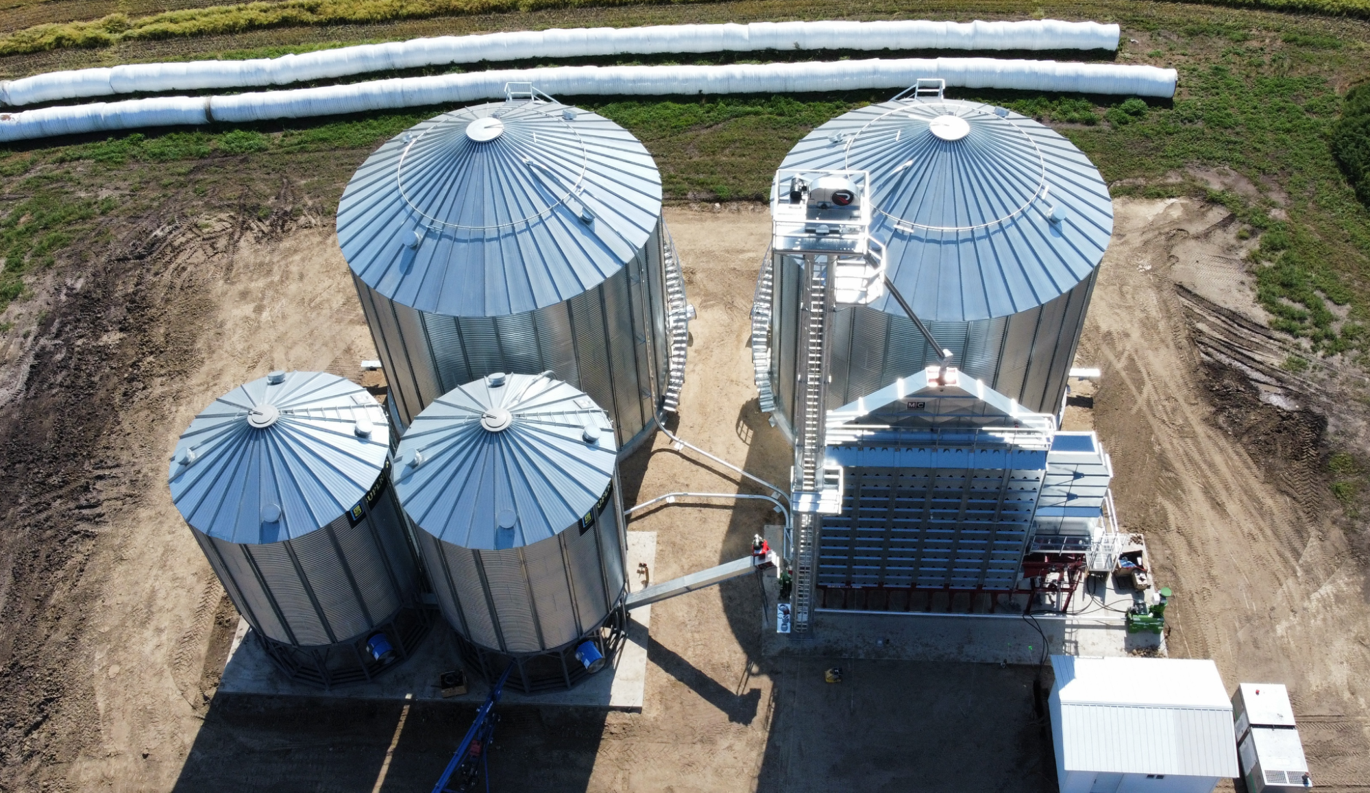 Scalable Grain Storage Systems: How To Grow Without Rebuilding