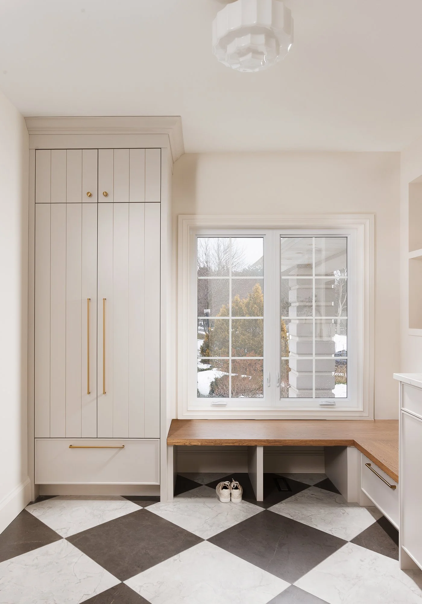 Thames Centre - Waubuno - Renovation - Elegant - Luxury - Laundry Room - Coffered Ceiling - Custom Cabinetry - 