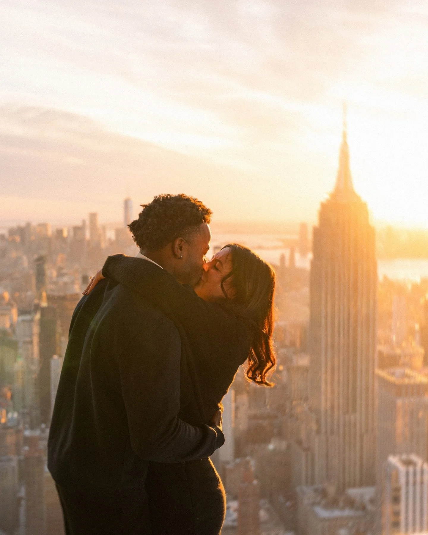 The kind of sunset you remember forever 💍✨

📍- @summitov