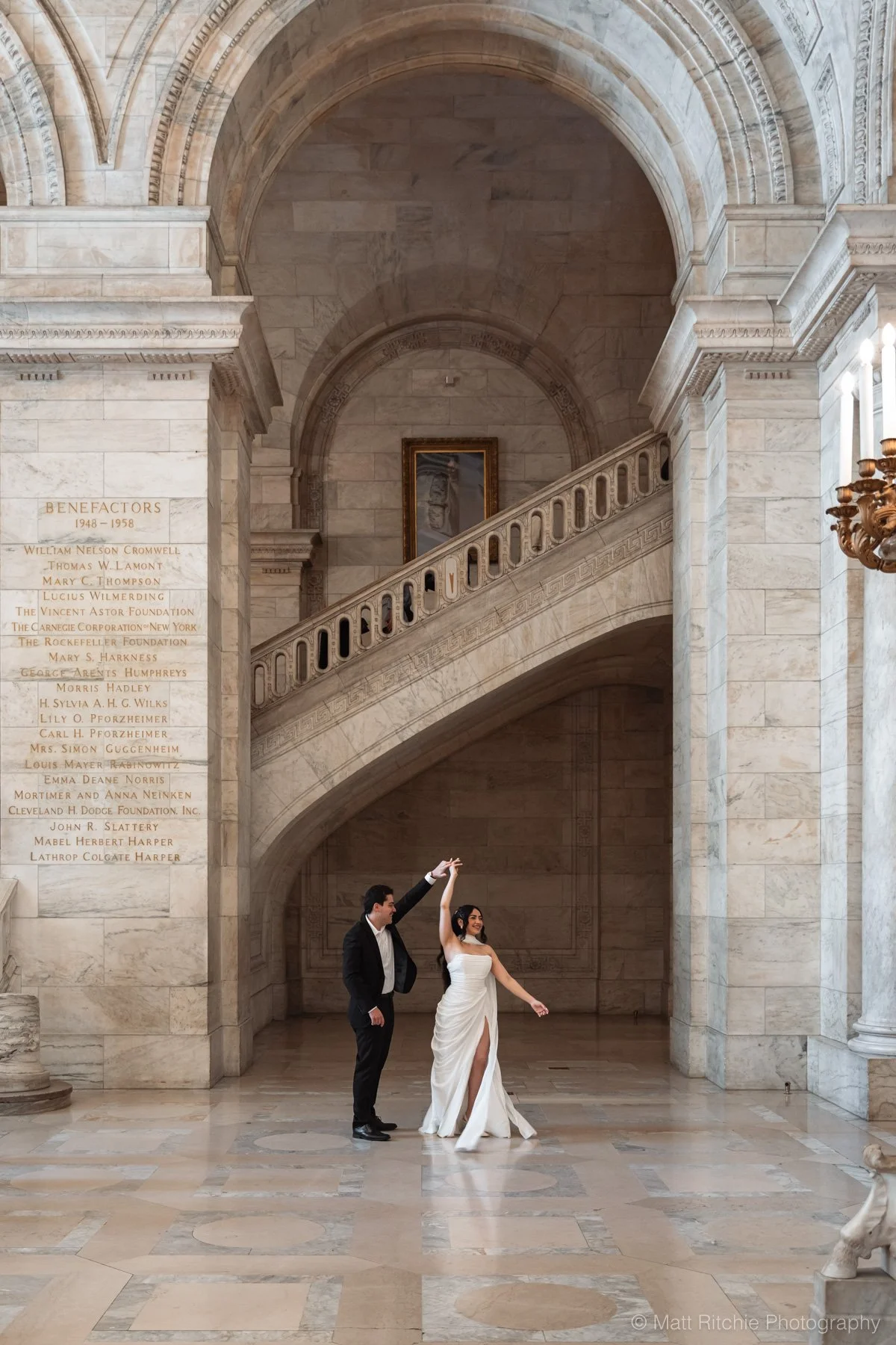 New-York-Public-Library-Engagement-Couple-MRP09352.jpg