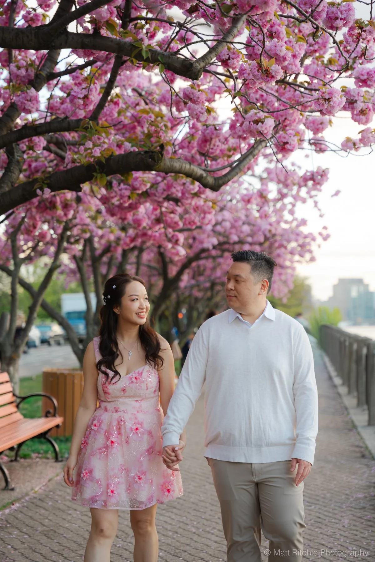 Roosevelt-Island-Engagement-Couple-MRP06701.jpg