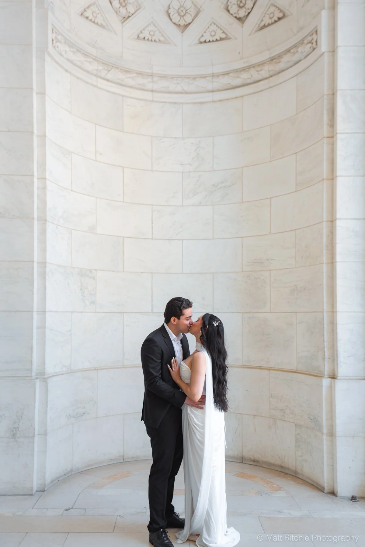 New-York-Public-Library-Engagement-Couple-MRP00193.jpg