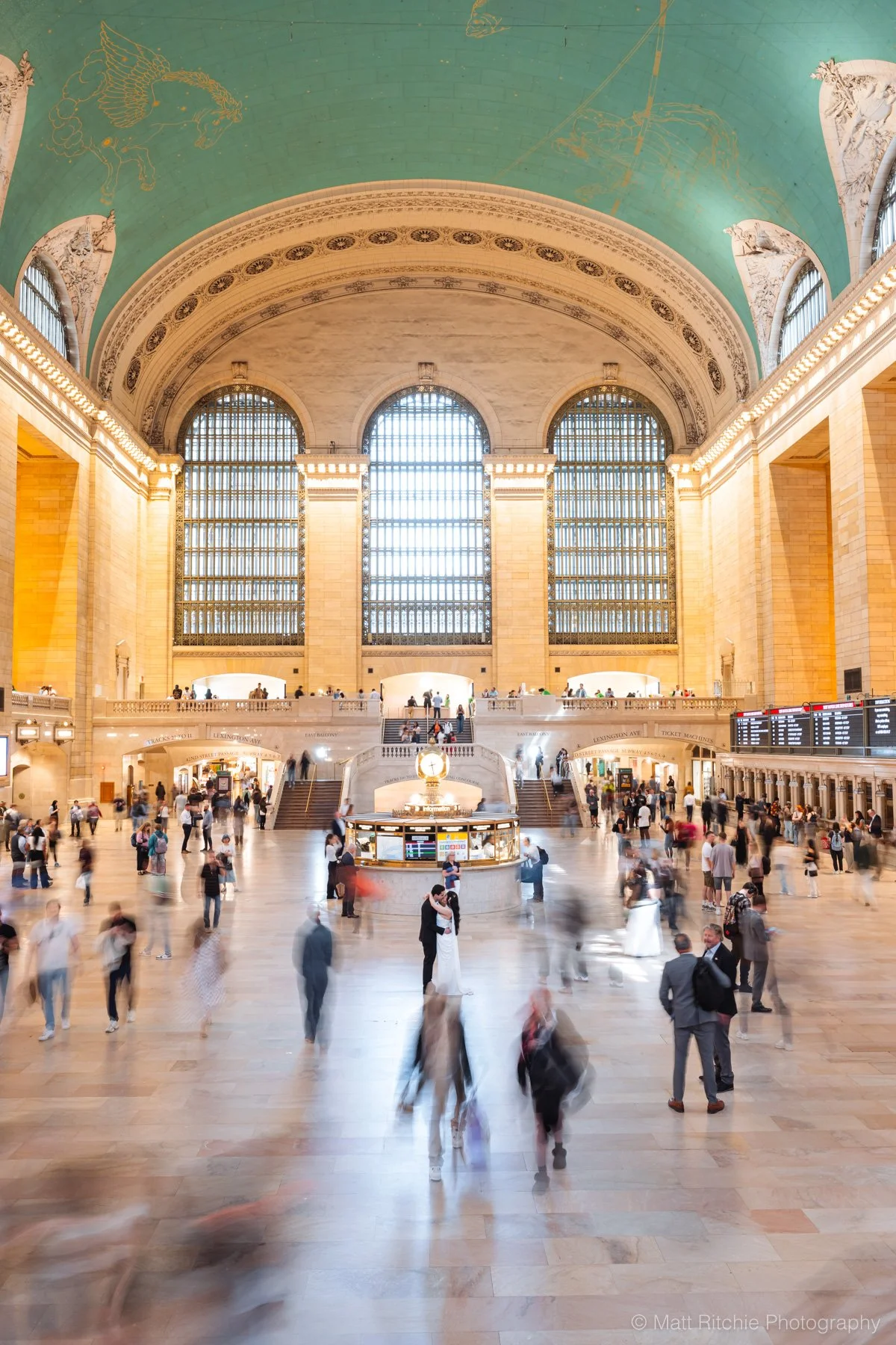 New-York-Public-Library-Engagement-Couple-MRP09627.jpg