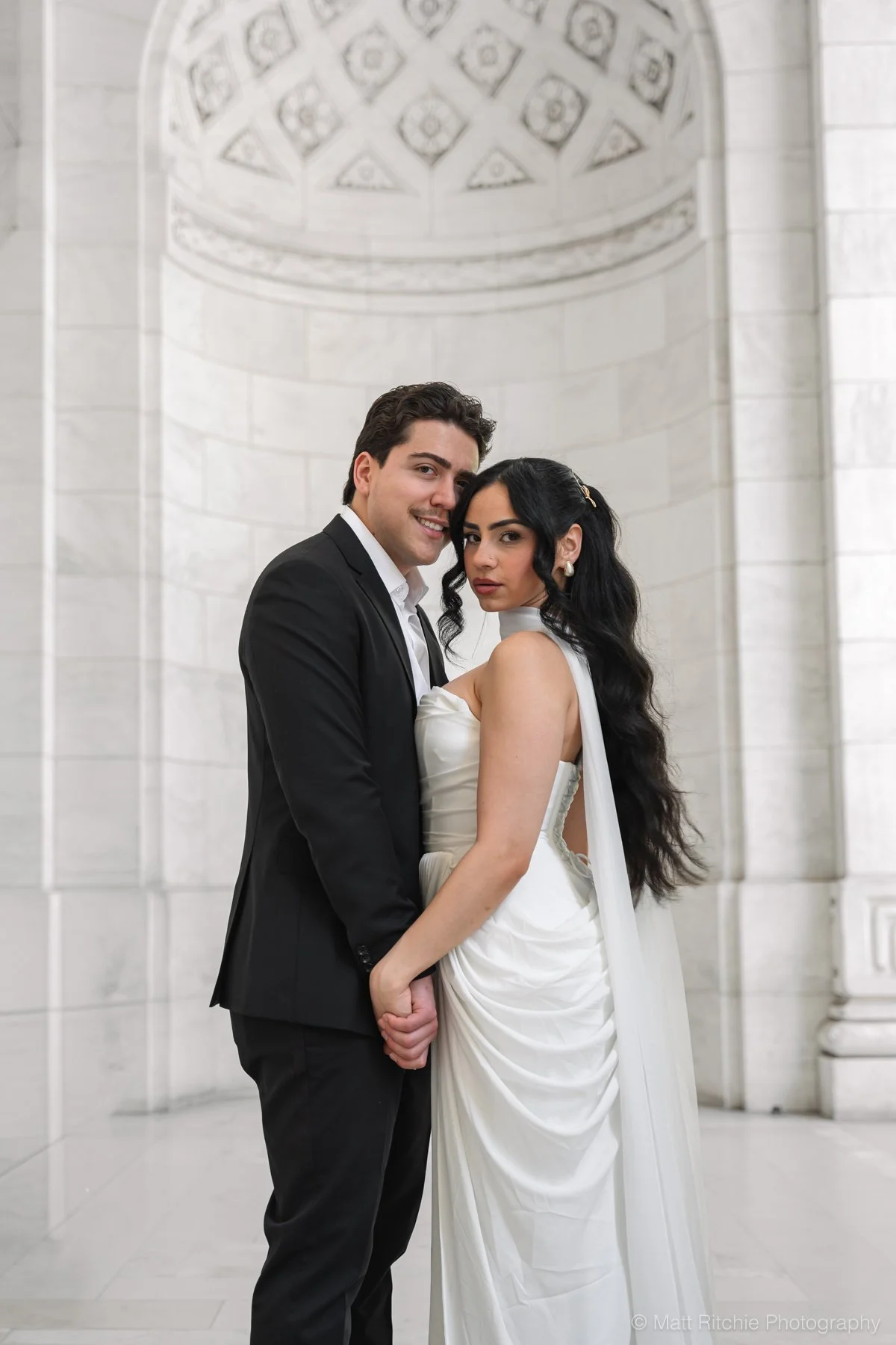 New-York-Public-Library-Engagement-Couple-MRP09478.jpg