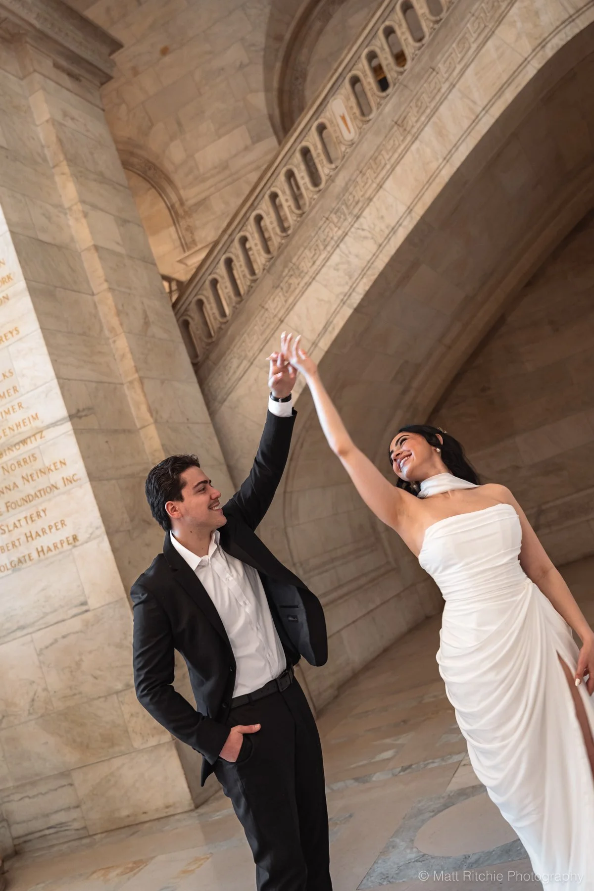 New-York-Public-Library-Engagement-Couple-MRP09464.jpg
