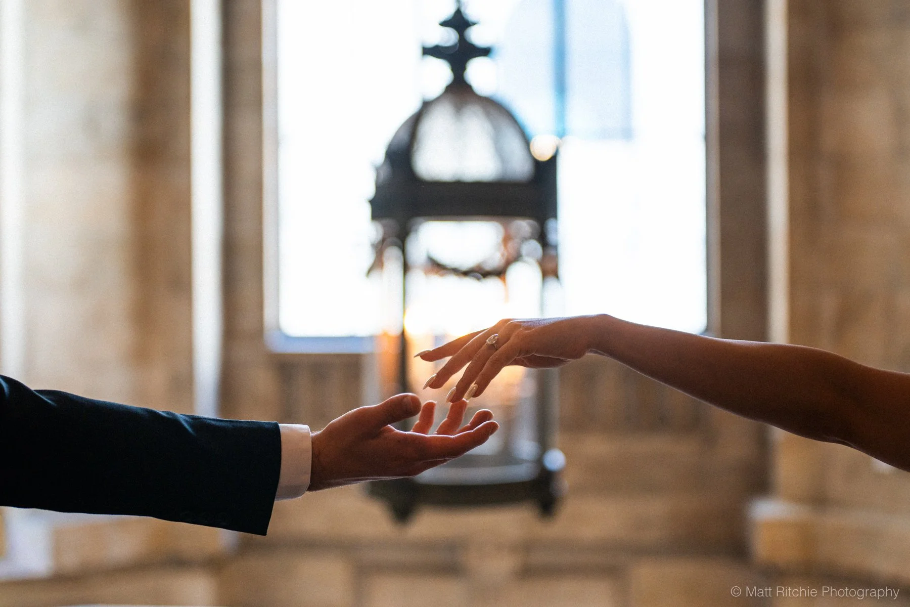 New-York-Public-Library-Engagement-Couple-MRP00096.jpg