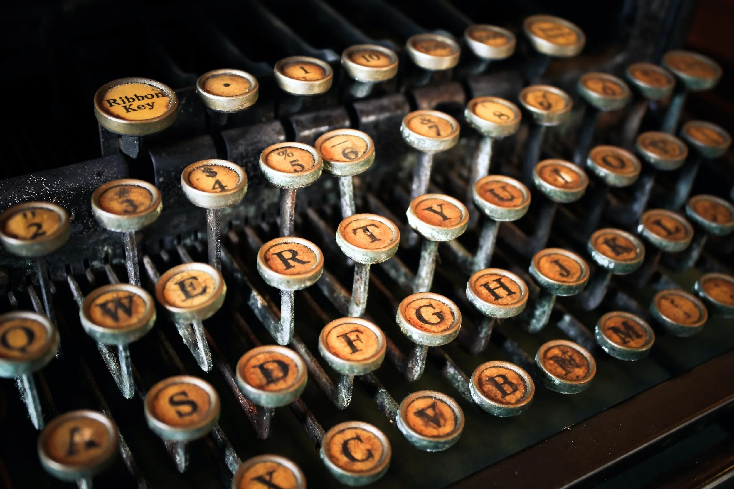 079: The Dangers of This Stereotype of "Real" Writers