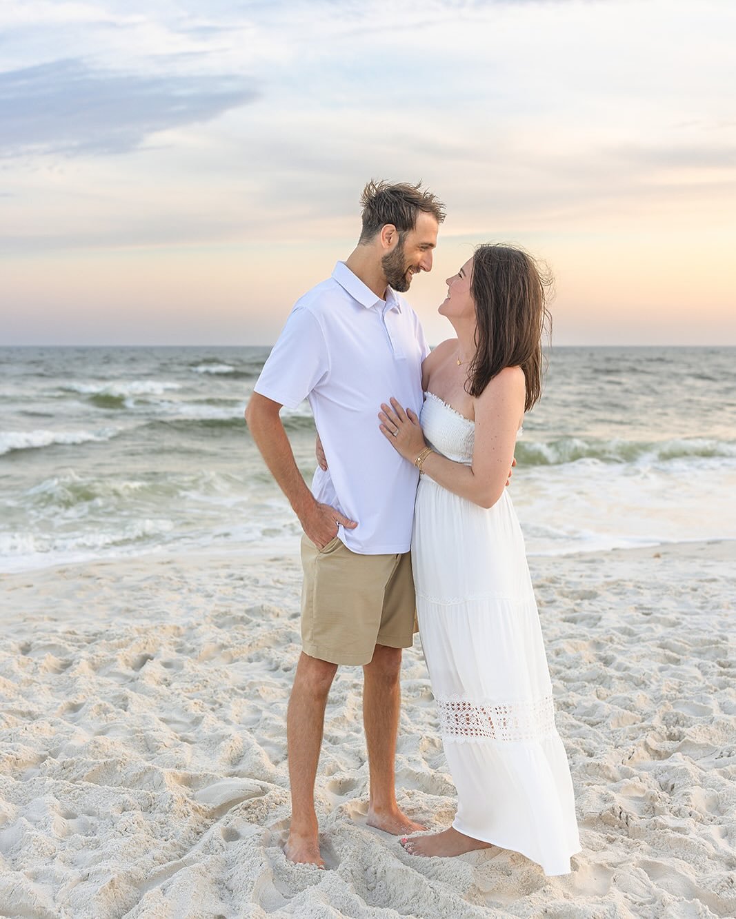 So many beautiful moments! 

#gulfshores #gulfshoresphotographer #orangebeachphotographer #pensacolaphotographer #beautifulphoto #beachphotoshoot #beachfamilyphotos #photootheday #familylife #familytime #familyphotography #famillifestyle #beachphotog
