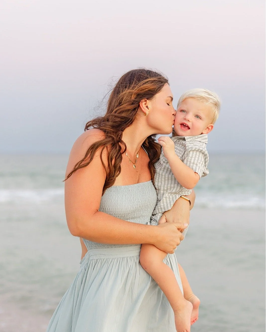 Summer beach days will be here before you know it 🌊
If Gulf Shores / Orange Beach  family photos are on your vacation wishlist, now is the time to start planning 🤍
Summer dates open &mdash; save this post ✨

#gulfshoresfamilyphotographer #familybea