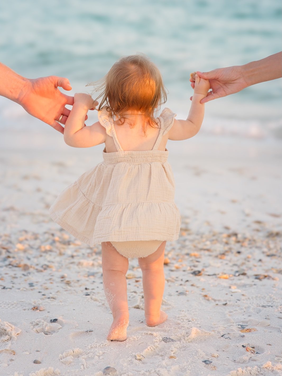 Sunset or sunrise.. which do you prefer? 

#gulfshoresphotographer #coastal #gulfcoastliving #gulfcoastphotographer #familytime