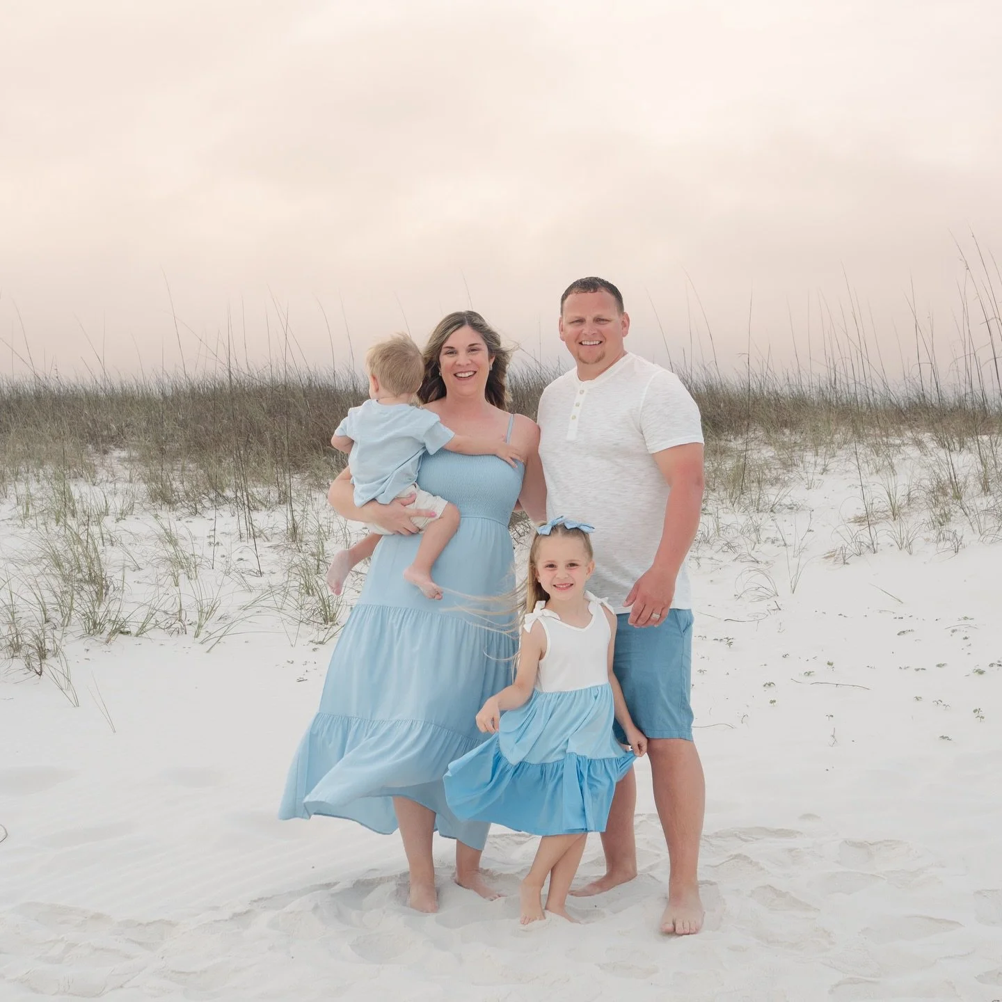 Tag your vacation crew 🤍

Summer dates are filling fast &mdash; comment Beach if you still need to book your session! 

#gulfshoresphotographer #gulfshoresalabama #orangebeachphotographer #alabamabeaches #gulfcoastliving