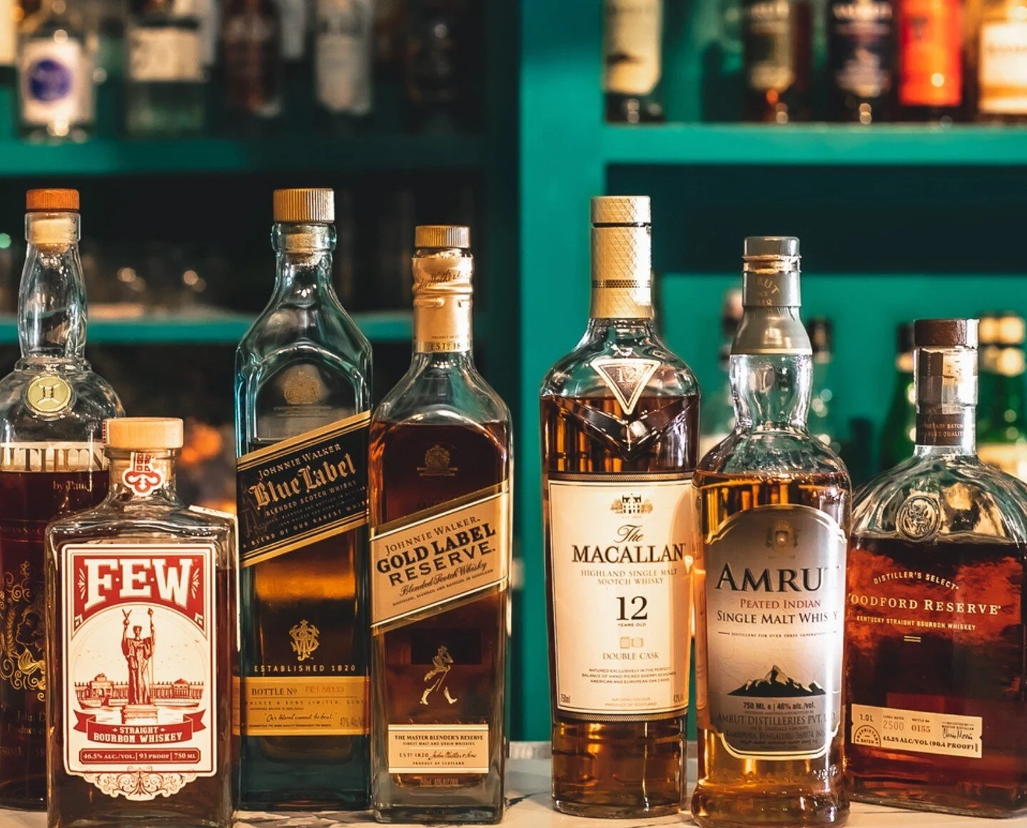No better way to celebrate hump day than Happy Hour!🥃 Stop in today and enjoy half off all whiskey, scotch, and bourbon all day Wednesdays! 
.

.

.

.

.
#whiskeywednesday #happyhour #goldcoast #bargoa #bargoachicago