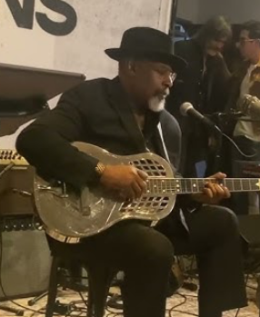Jr Mack Acoustic
