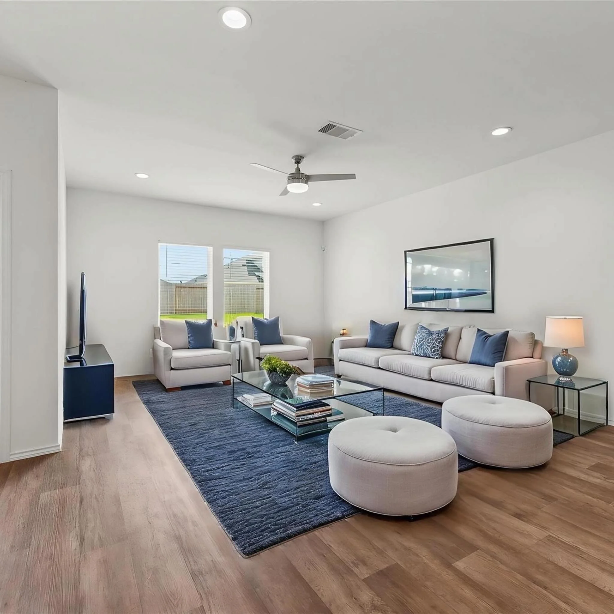 Thoughtful design meets everyday ease. ✨

This 2023 Bryan Grove home delivers the layout buyers are searching for, open-concept living, soaring ceilings, and a standout kitchen with quartz countertops and walk-in pantry. 

Two bedrooms down for flexi