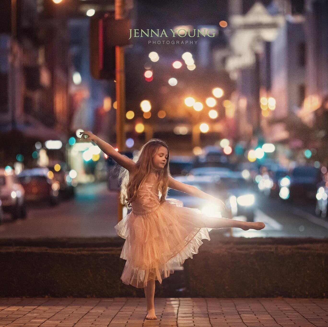 You my beautiful girl are more than I dreamed of. To be raising your in the city I grew up in is nothing but Magic.
#dunedin #dunedinphotographer #dunedindancephotographer #tutudumonde