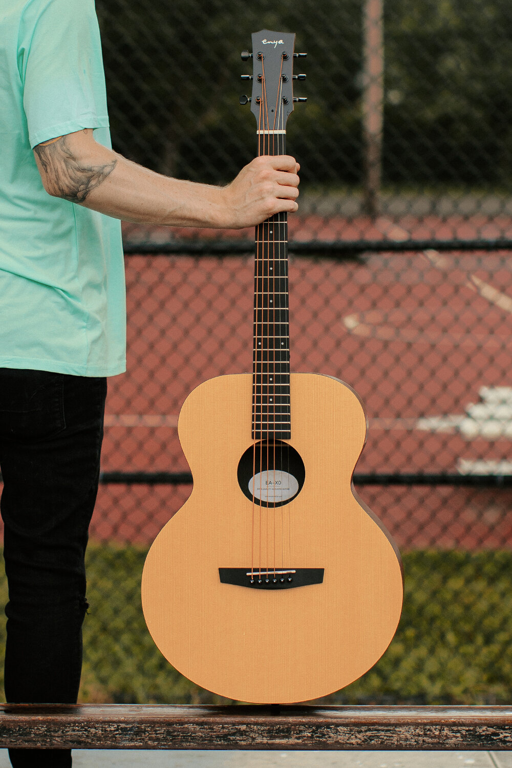 AJ body - The AJ body shape is with high technical difficulty and also high cost, Enya still insists on passing the AJ body to beginners with super cost effective pricing.A better sound experience for beginners who play the guitar for the first time!