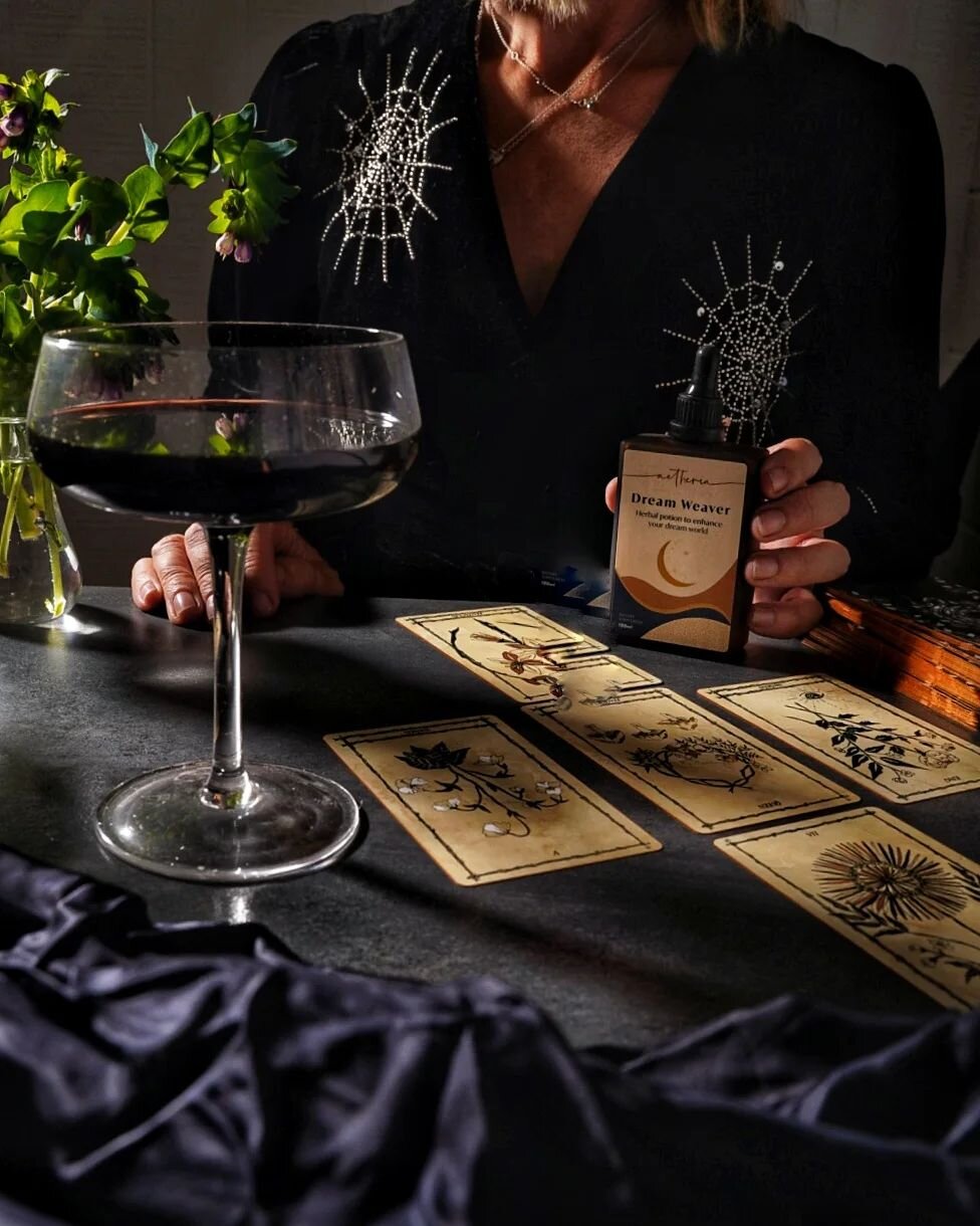 Dreamweaver... 
Slip into the world of your dreams guided by the light of this beautiful dream tincture. Add to your evening drink to slip down into your subconscious ......