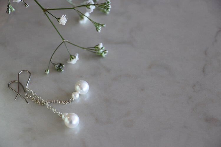 Sterling silver &amp; pearl earrings
#sabinebridaljewellery