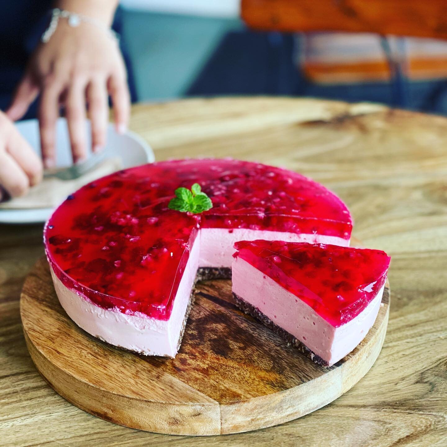 You guys loved the lime cheesecake SO much that this week we&rsquo;re bringing you a Keto Raspberry cheesecake! 🙀🚨

#coffee
#frenchtartcafe
#coffeeshop
#Hamiltonnz
#food
#keto