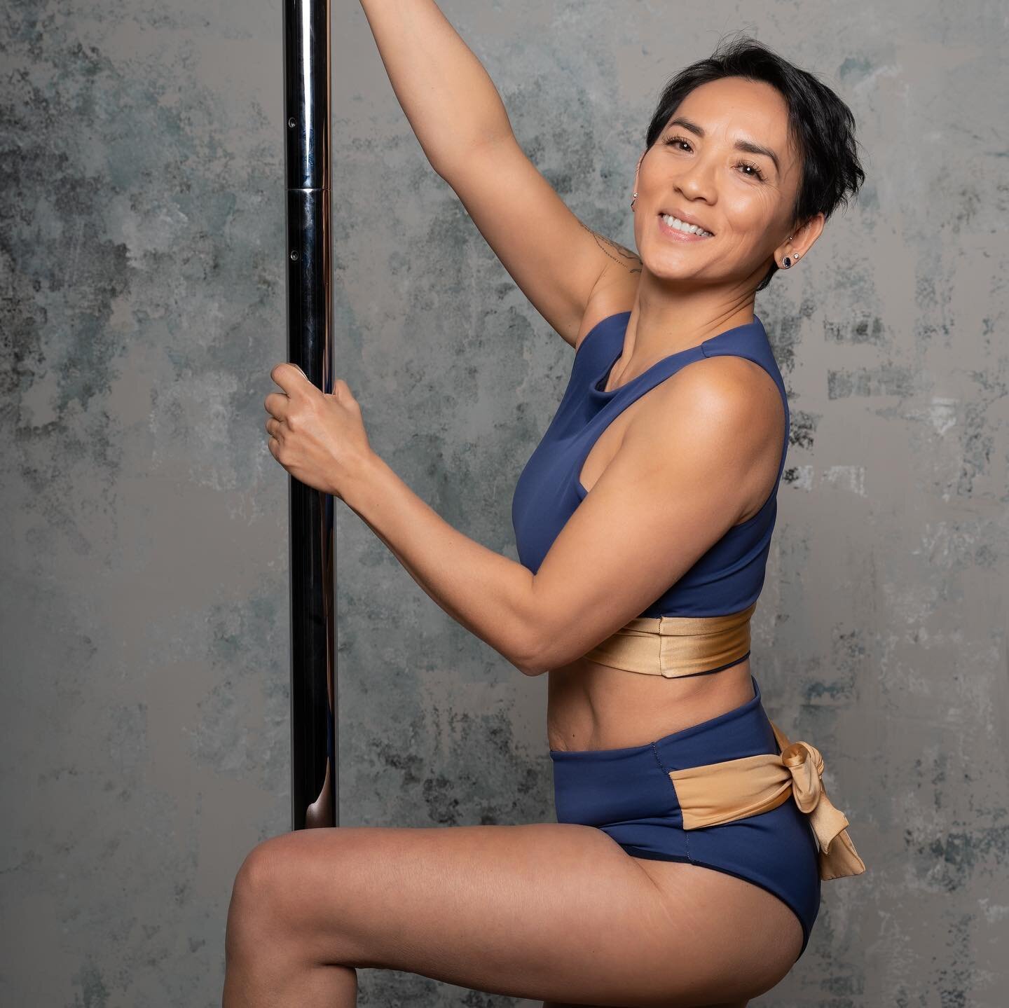 Did you know all of our coaches are real multi-talents?🤘🏽 meet Laeti @kimanh55 who is our pole mama teaching pole dance and gravity yoga at L&euml;tzPole'n'Dance💙
📷: @ds__visuals 
📍: @meltstudio.lu 
🪡: @pepettine_poledance 
#meettheteam #teache