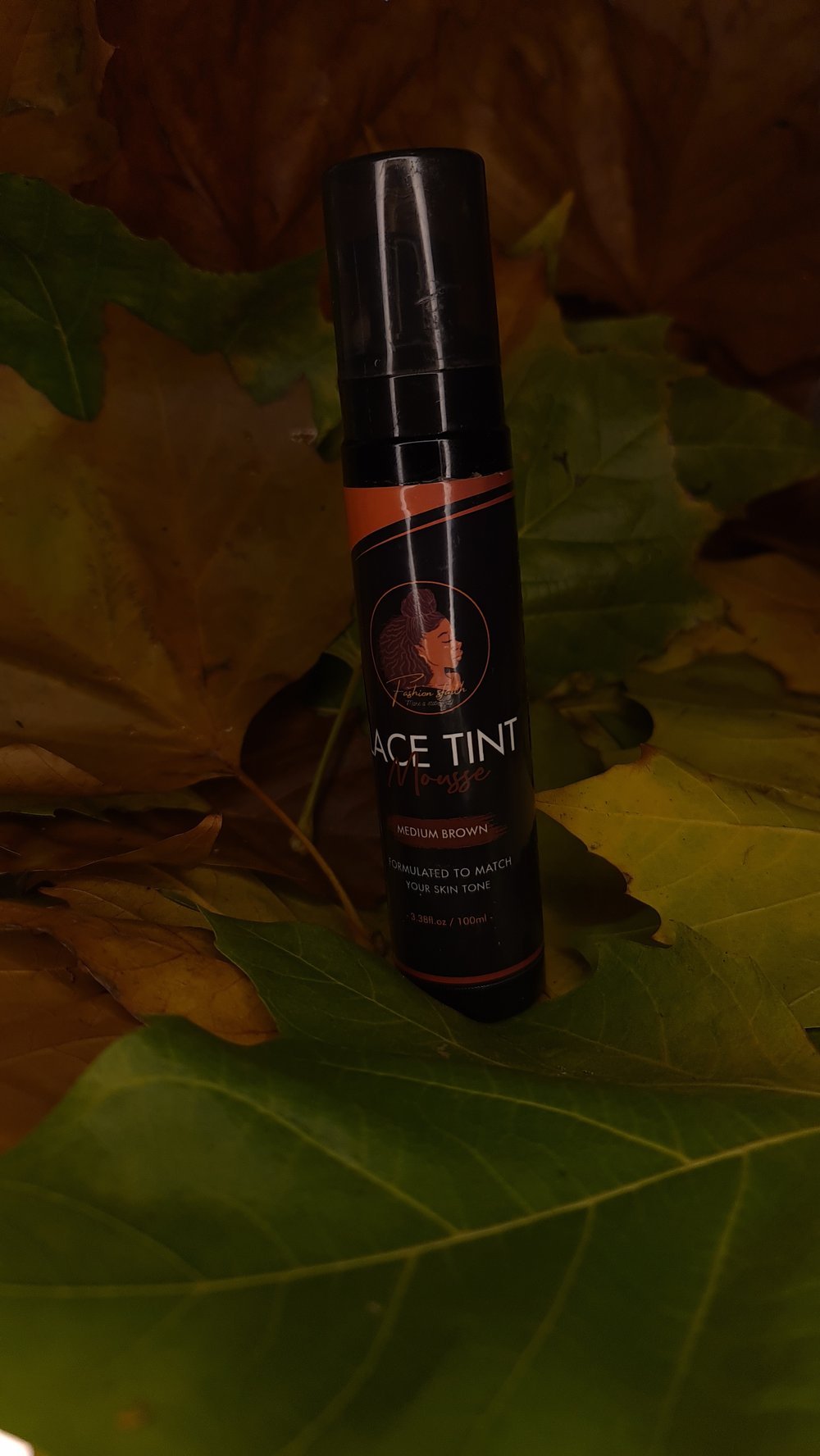 lace tint mousse, leaf backdrop