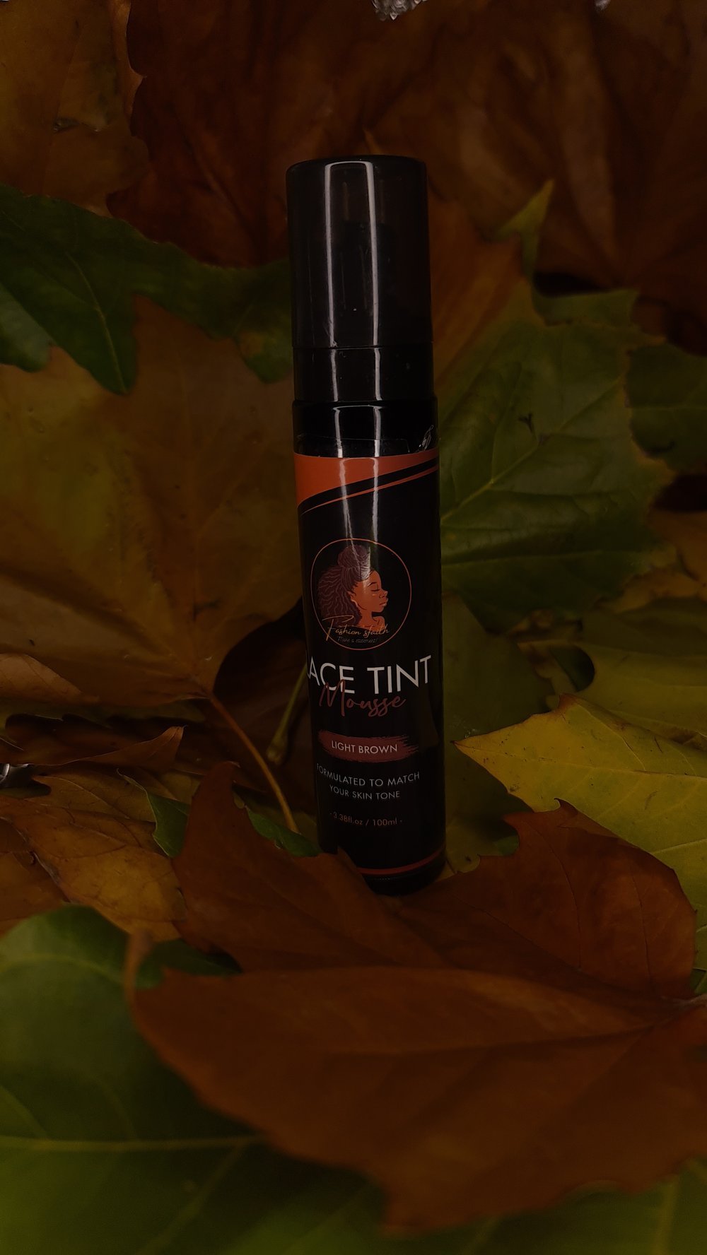 lace tint mousse, leaf backdrop