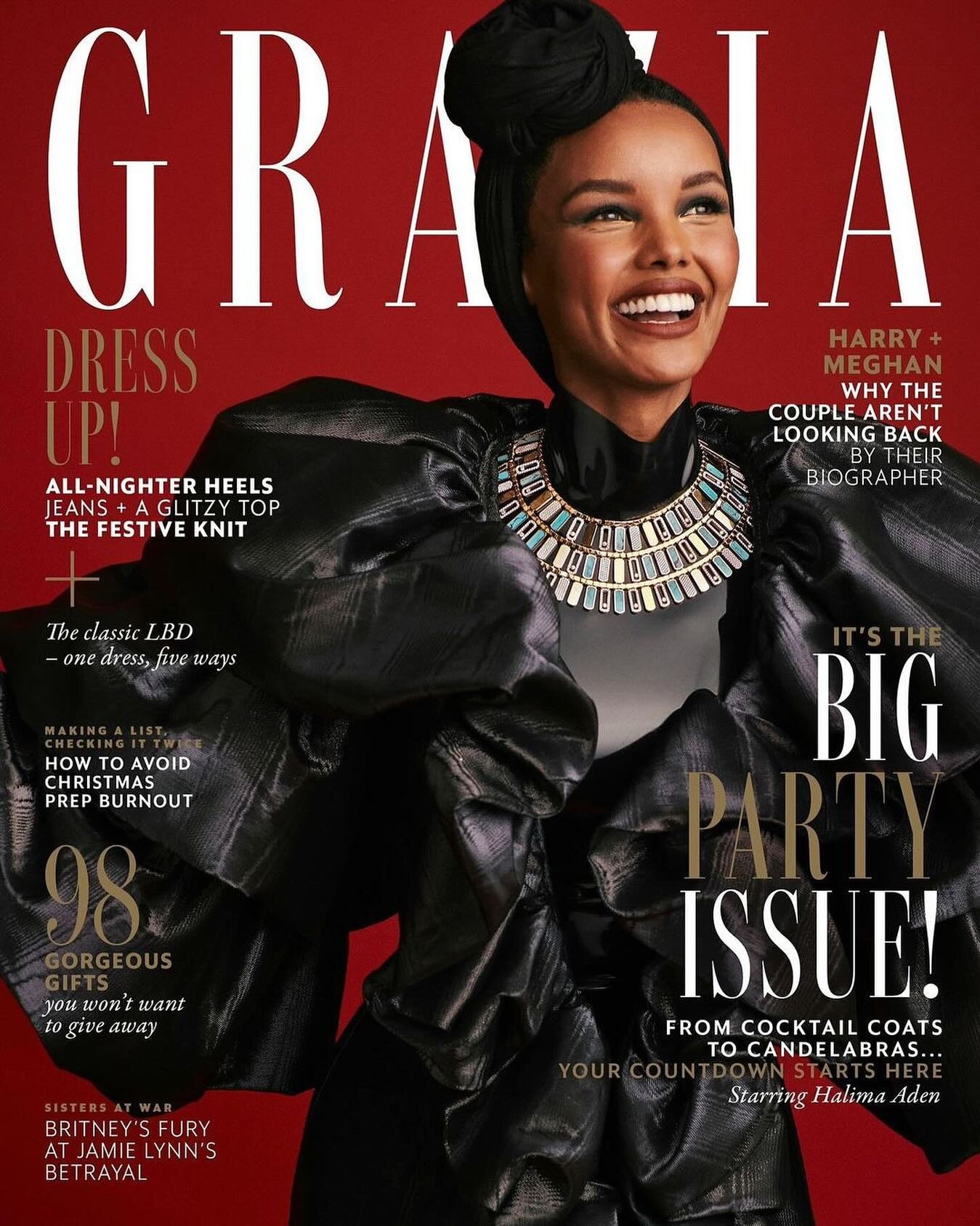 Thrilled to have collaborated with the incredible team at Grazia magazine on the latest cover featuring the stunning Halima Aden, who graced the fashion scene after a three-year hiatus. 🌟
Big shoutout to the talented individuals who made this magic 