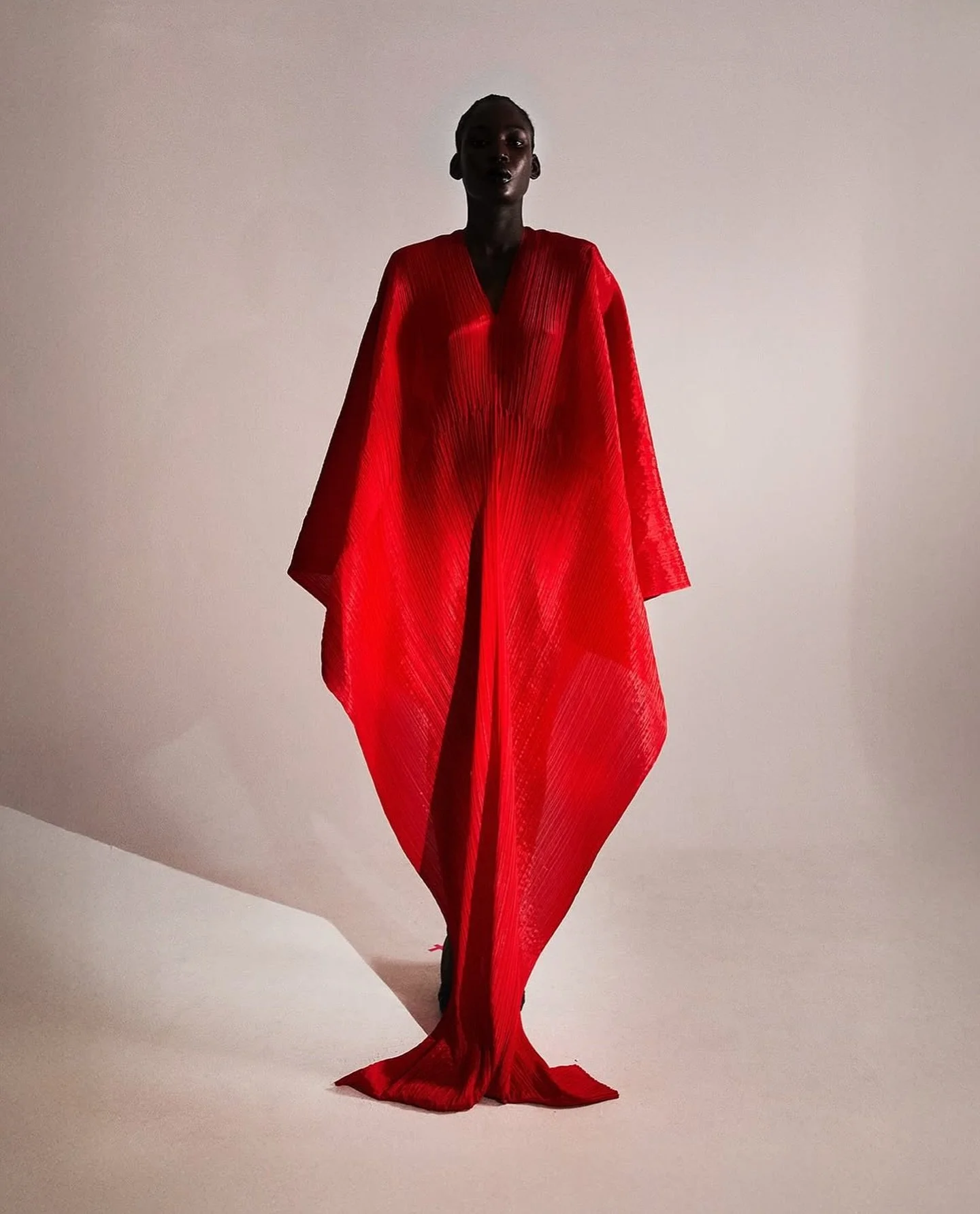 📸@dansmithstudio. 💄@kimbrownmakeup ✨@sophia_makibdji @premiermodels 💇🏿&zwj;♀️@fashionsfaithboutique. 👚 @laurentfranks Wearing @isseymiyakeofficial and @rejinapyo #photography