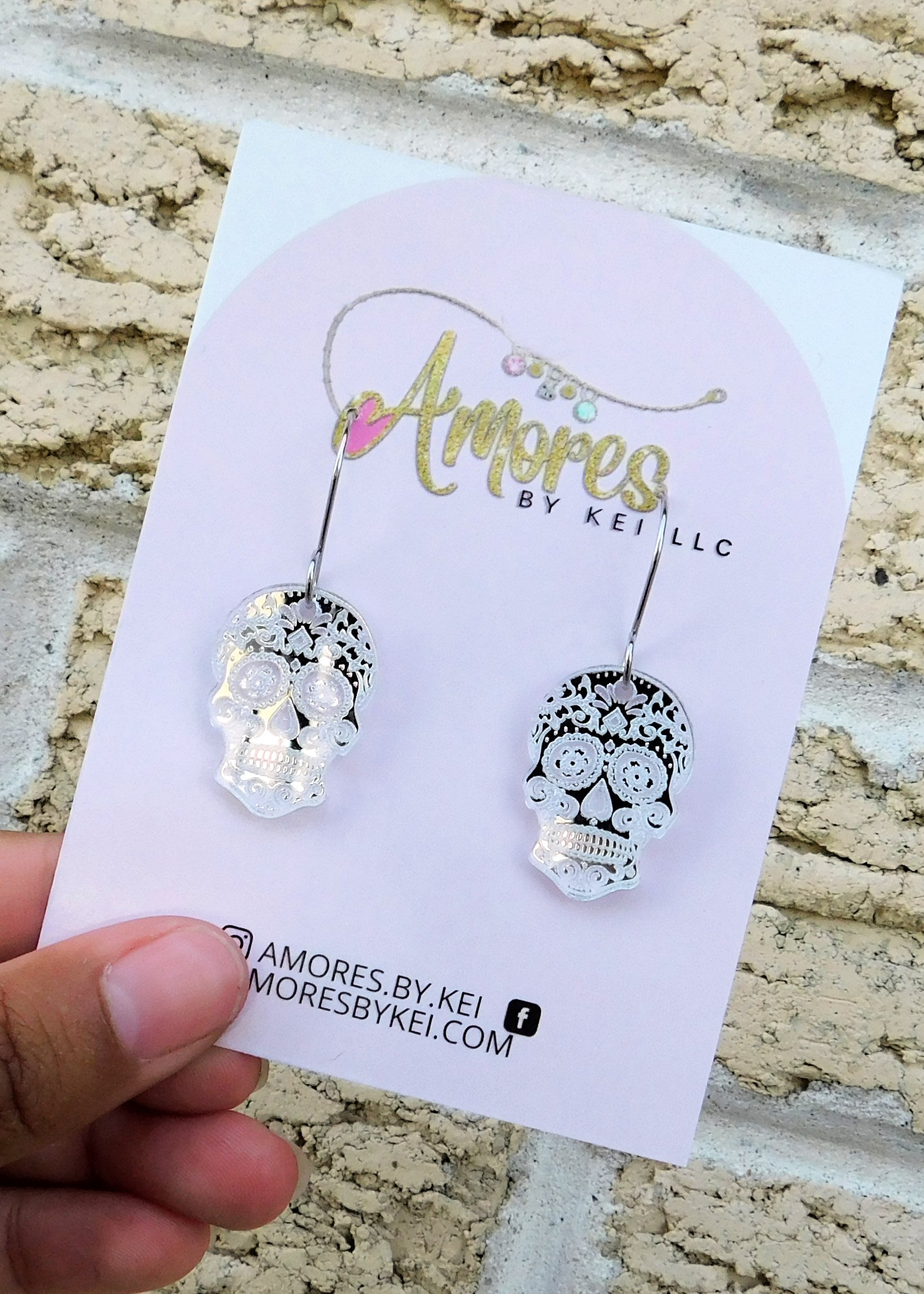 skull small dangle silver.jpg