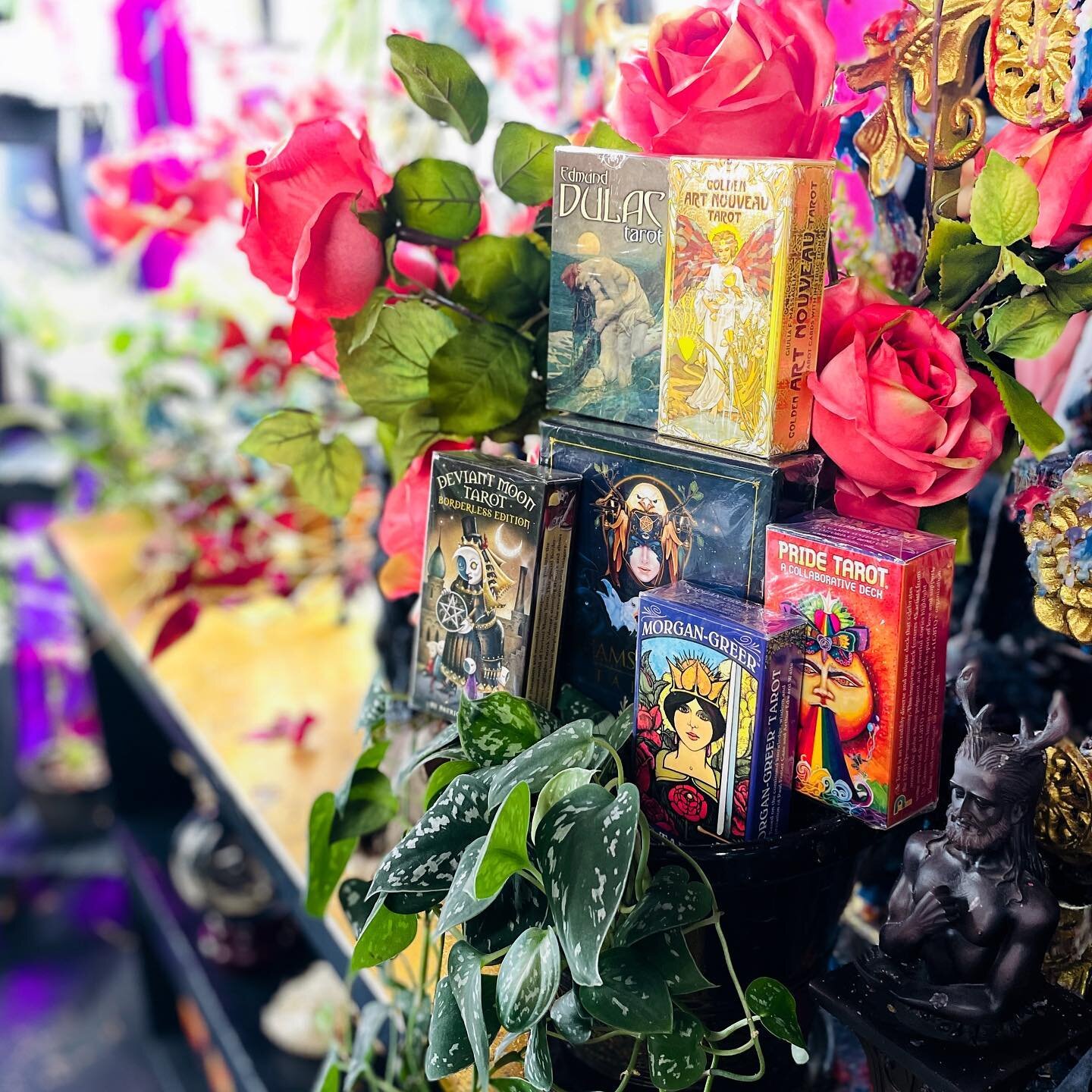 New tarot cards and oracle cards are in! Come swing by and pick up your new deck. ✨💫
.
.
.
.
.
#smallbusiness #tarot #tarotcards #occult #occultstore #headshop #tarotofig #witchy #witchesofinstagram #tarotreading #smallbusiness #shoplocal