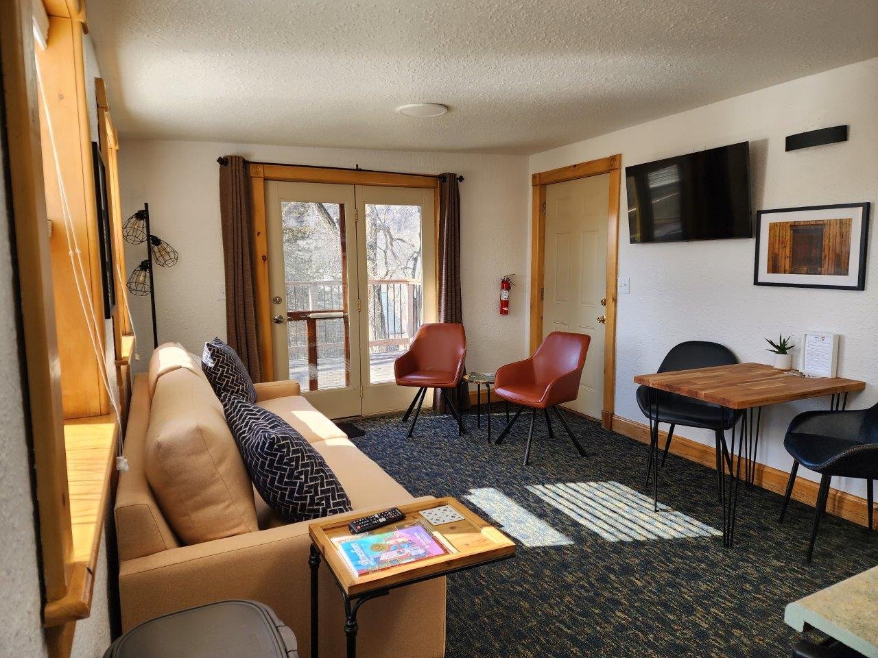 Hotel Lanesboro MN Root River Inn & Suites Bluff Country R&R
