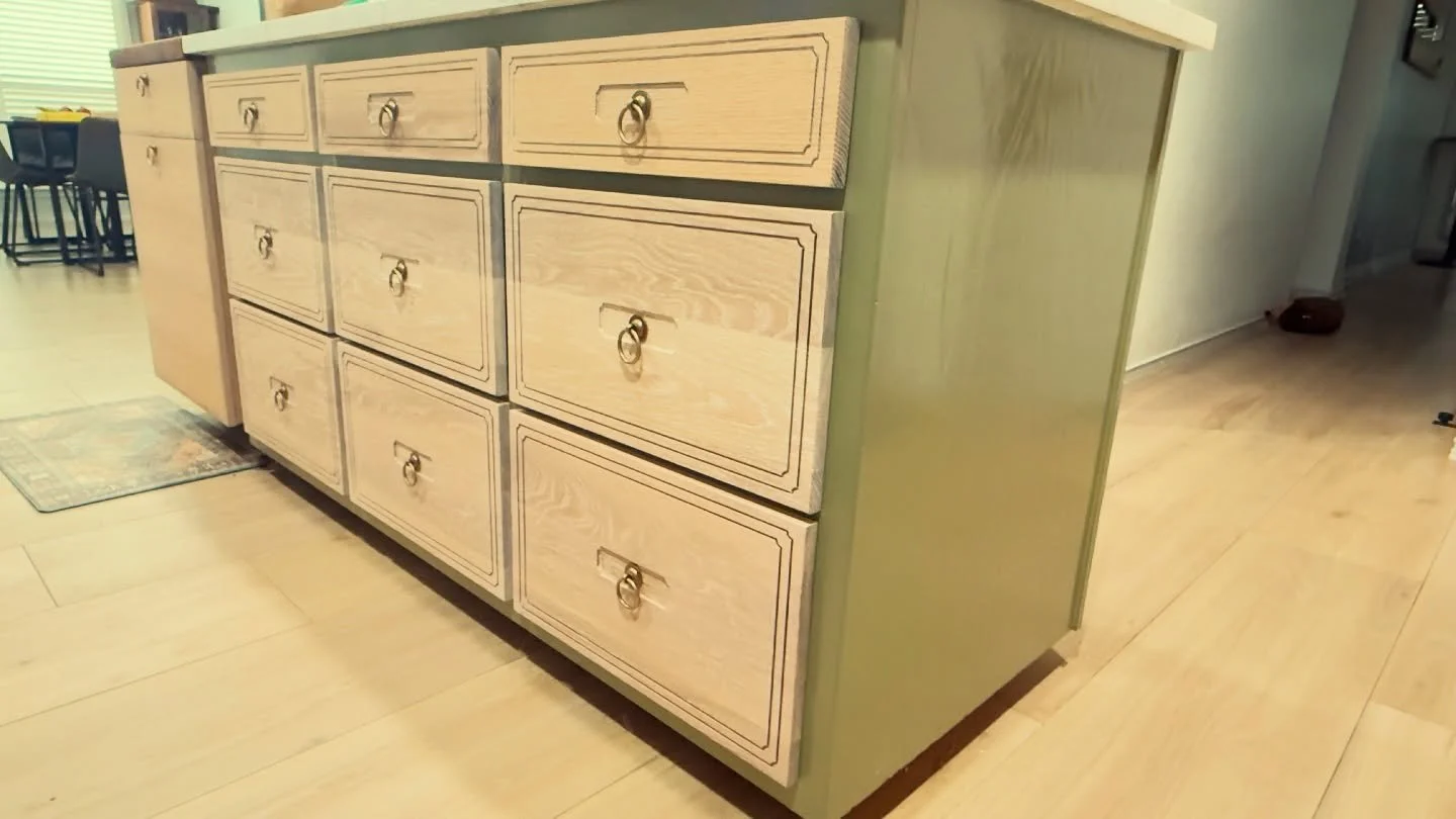Custom Kitchen Island finally completed. Solid white oak drawer fronts.  #dıy #woodworking #custom