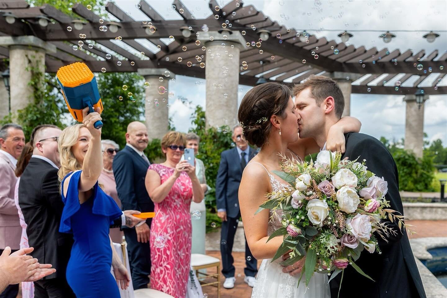 🫧 ✌️Nothing like those just married vibes, while being blasted by bubbles (🫧🫧🫧more bubbles please all summer!!!🫧🫧🫧)-congrats Mary &amp; Alex, I loved being part of your beautiful day 🖤
#winnipeg #winnipegweddings #winnipegweddingvenue #winnip