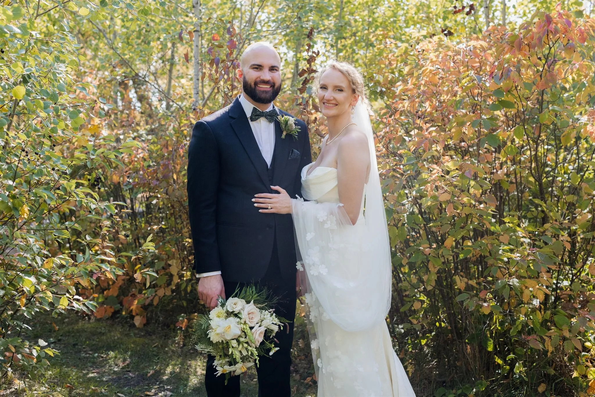 ☀️ Who remembers sunshine and short sleeves??! I am beyond excited for outdoor photos that don't include parkas.