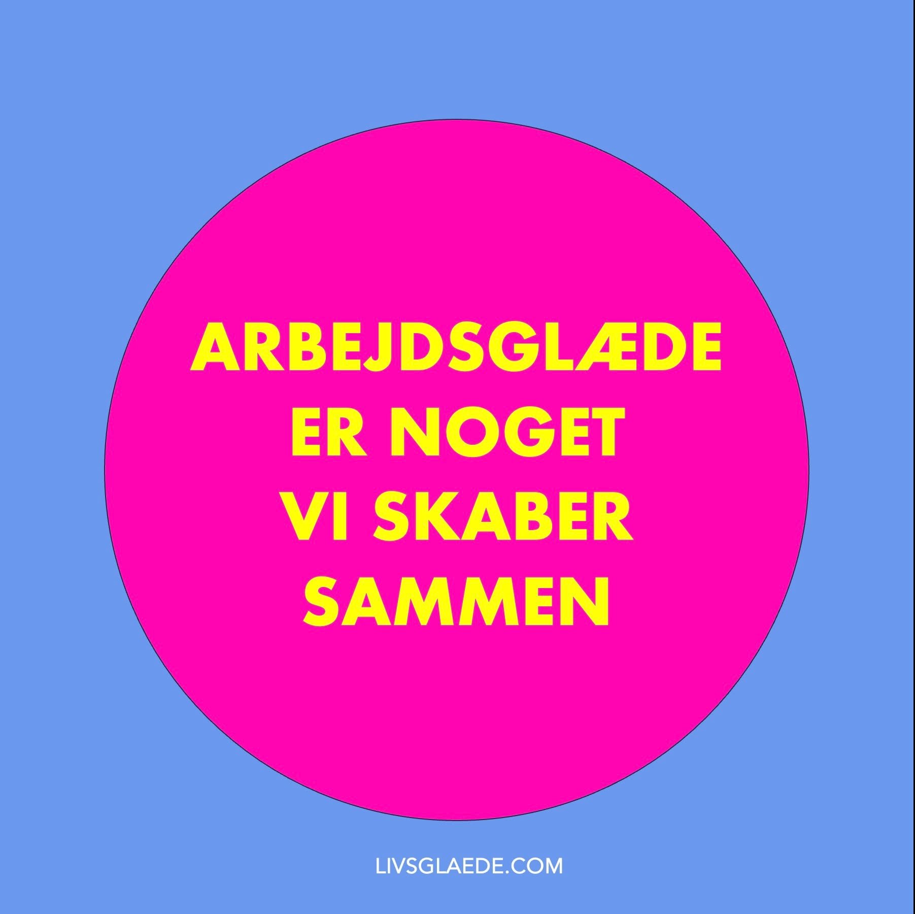 ARBEJDSGL&AElig;DE DUMPER IKKE NED FRA HIMLEN

Vi ved det godt: Sm&aring; ting kan g&oslash;re en stor forskel. Her er igen 3 enkle tips, du (og dit team) kan bruge allerede i dag for at styrke trivsel og f&aelig;llesskab p&aring; jobbet:

SIG DET GO