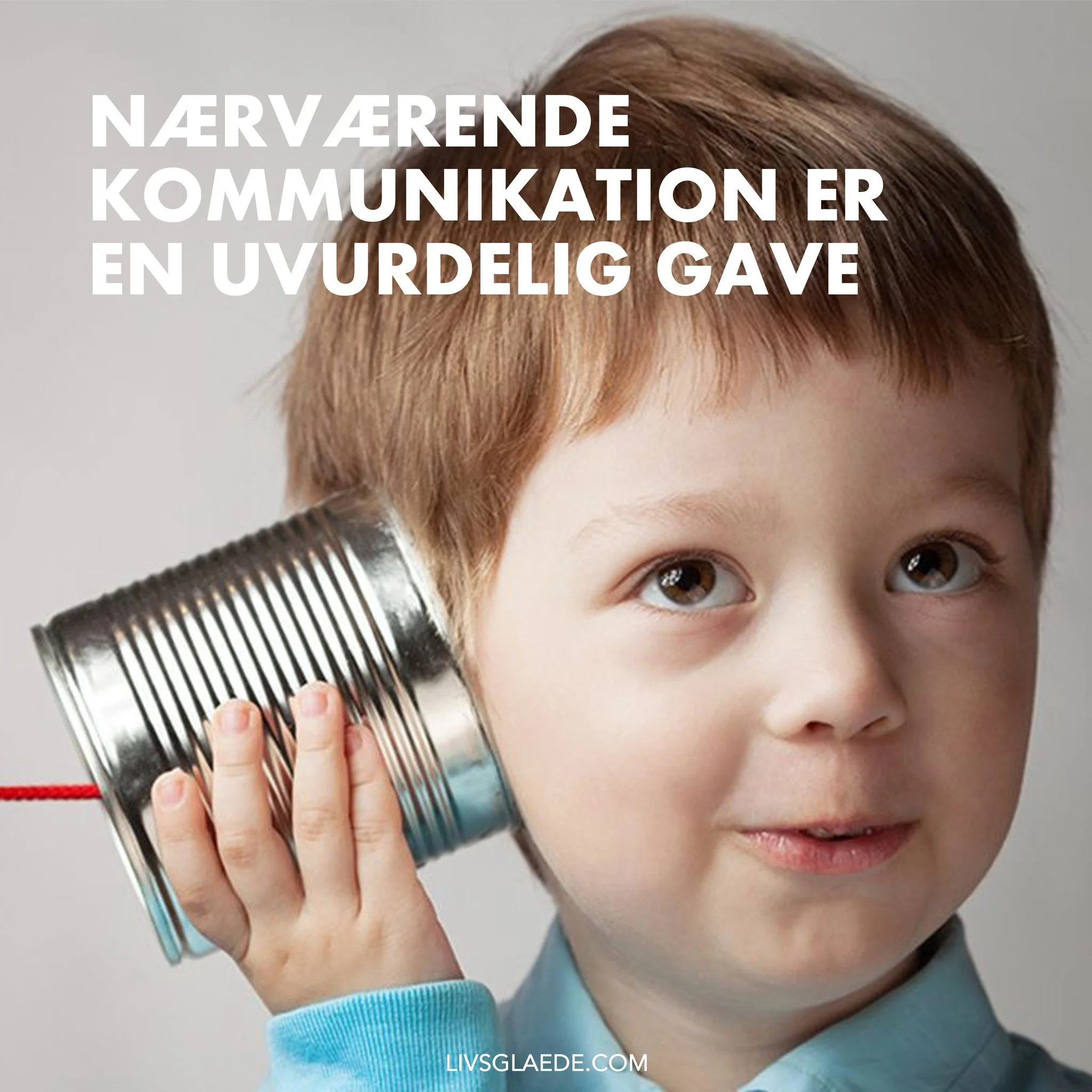 NÆRVÆR ER EN UVURDERLIG GAVE, VI KAN GIVE HINANDEN
Hvor tit har du siddet i en samtale, hvor den anden lige skulle svare på en mail eller kigge på telefonen?
Det sker for os alle – men oplevelsen i den anden ende kan v&