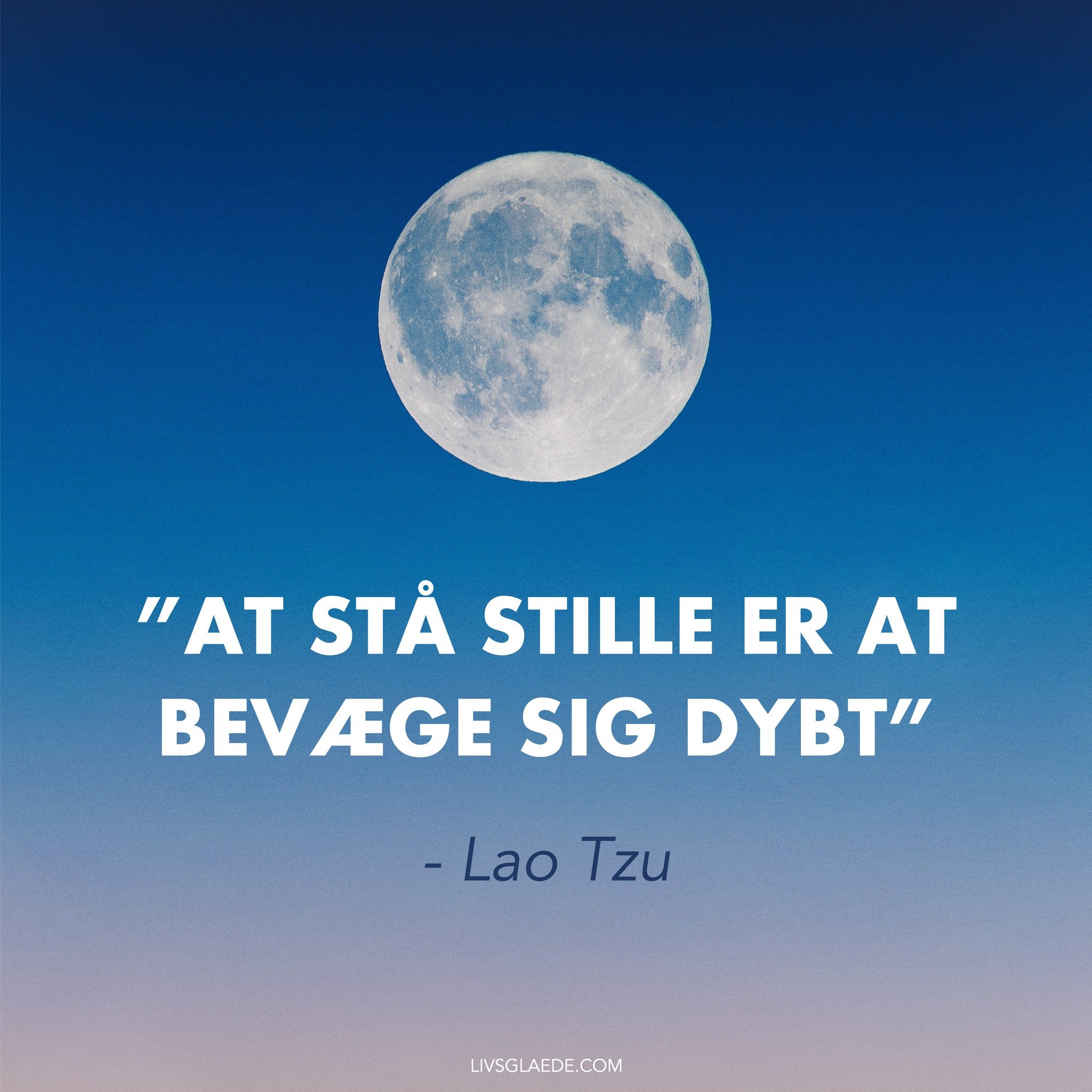Hvis du kan, er disse dage en fin tid til at s&aelig;nke tempoet. Til at s&oslash;ge stilheden og lade &aring;ret, der gik, falde lidt til ro.

Og til at m&aelig;rke efter i dig selv:

- Hvad har n&aelig;ret dig &ndash; og hvad har dr&aelig;net dig?
