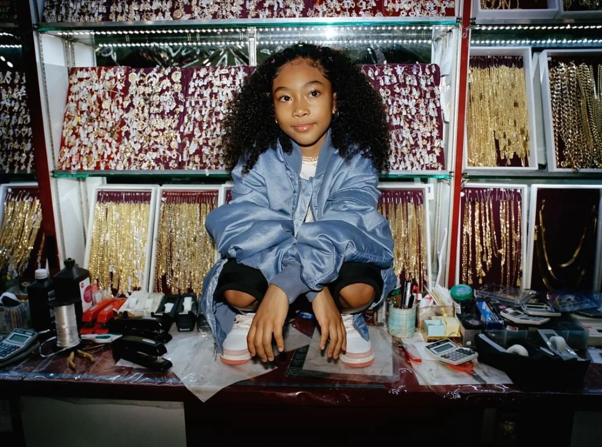 Popular-jewelry-illeisha-lussiano-the-way-nyc-the-hair-artiste-nike-air-Jordan-4-curly-hairstyles