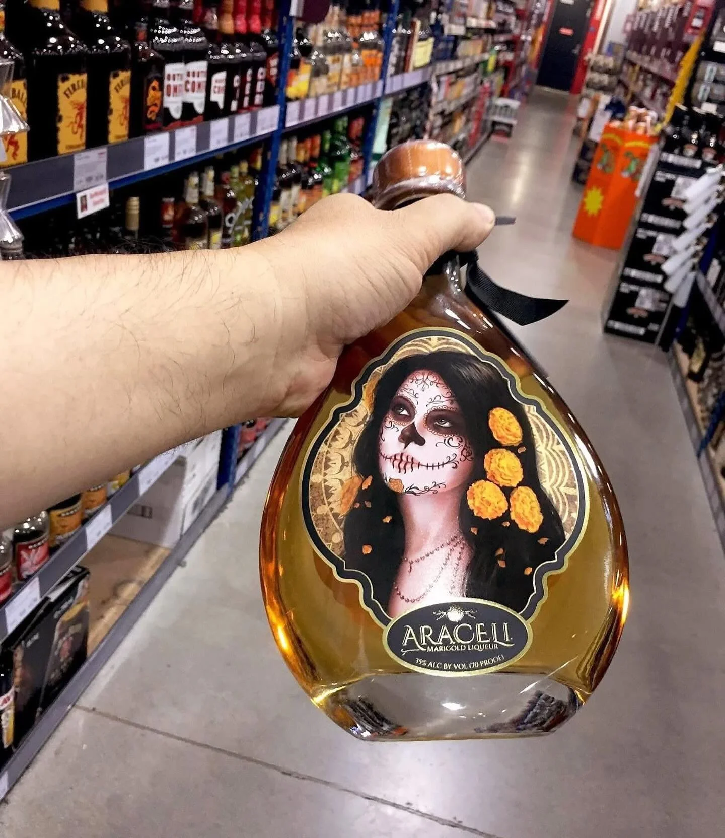 Shopping never tasted so good! Grab a bottle today!
#aracelimarigoldliqueur #aracelispirits #araceli #marigold #liqueur #fallstyle #falldecor #fallvibes #delicious #cocktails #marigoldliqueur #hechoenmexico #delicioso #marigolds #getyourbottles #lin