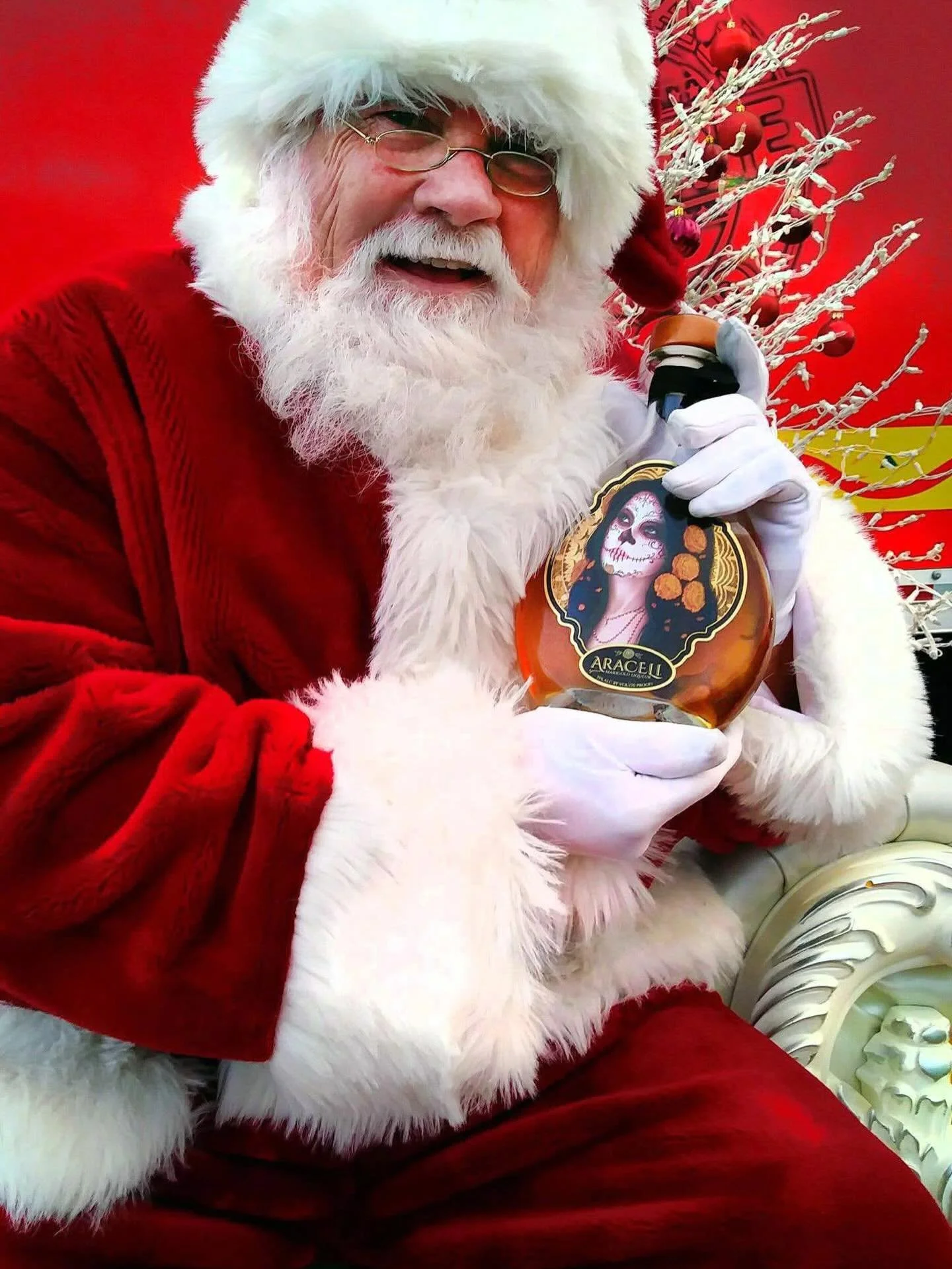 Santa&rsquo;s favourite! ❤️ When only the best will do! 

#aracelimarigoldliqueur #drinkaraceli #aracelispirits #araceli #marigold